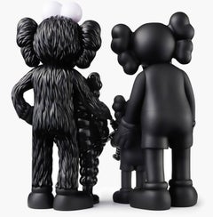 KAWS FAMILY (black KAWS Family companion)