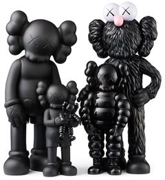 KAWS FAMILY ( compagnon de la famille KAWS noir)