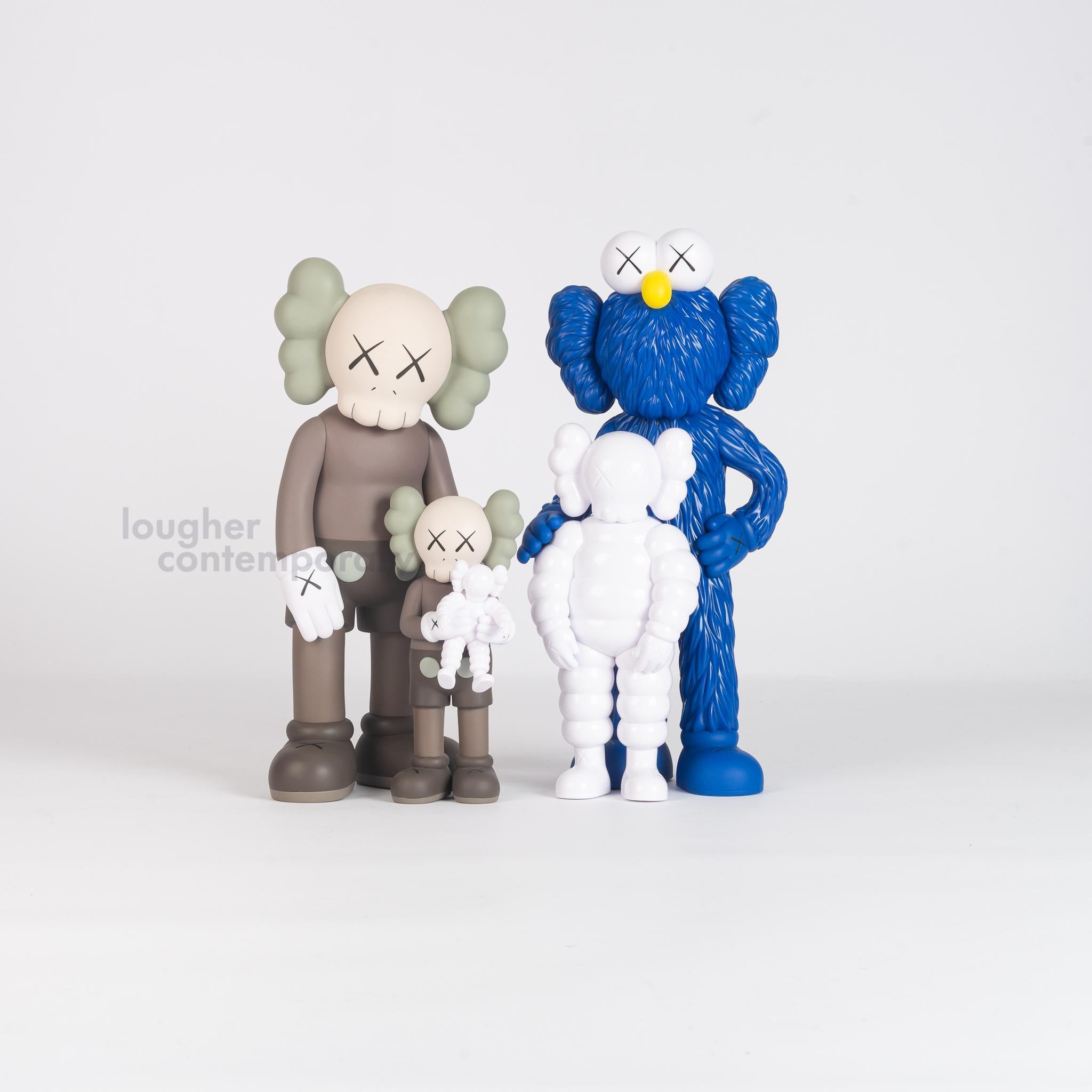 HOT格安】 MEDICOM TOY - #1 KAWS FAMILY BROWN/BLUE/WHITEの通販 by ...