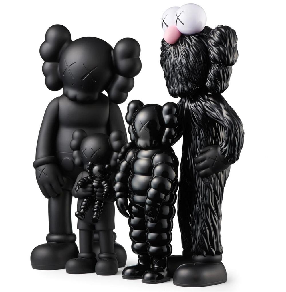 KAWS – FAMILY Figuren – schwarze Version – Sammlerstücke Pop Art  im Angebot 1