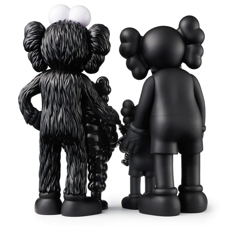 KAWS - FAMILY Figures - Black version - collectible Pop Art  For Sale 3