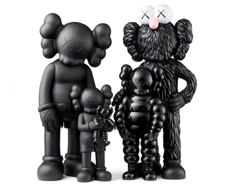 KAWS - FAMILY Figures - Black version
New on its original packaging.
Medium: Vinyl & Cast Resin

