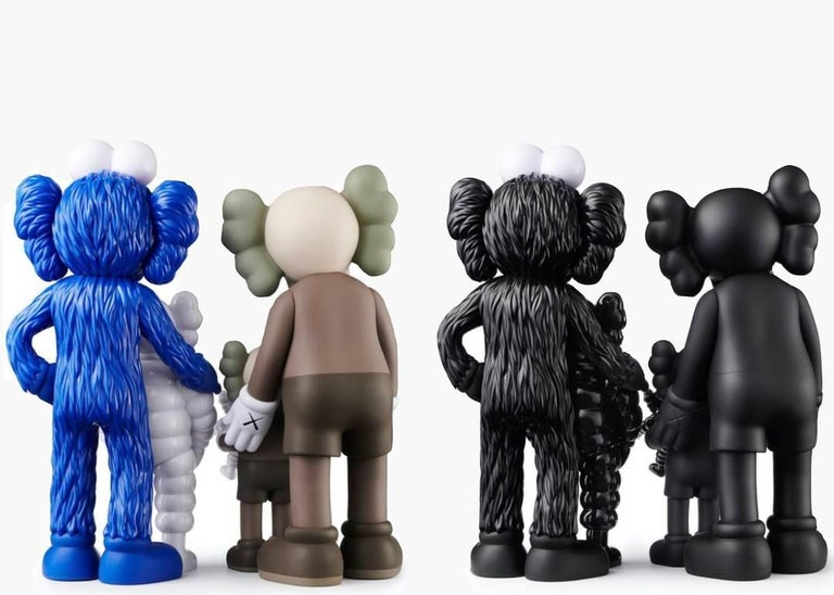 KAWS FAMILY BLACK #2 | www.jarussi.com.br