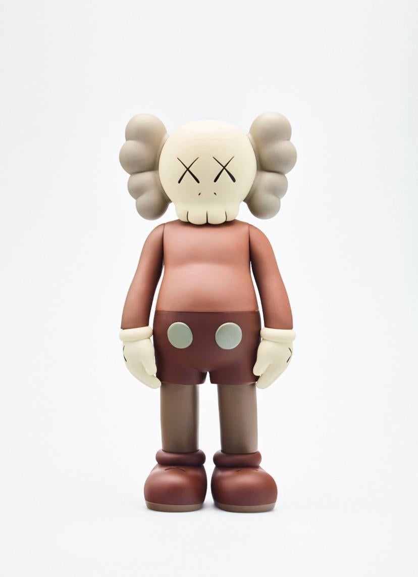 KAWS COMPANION 5YL Brown with his
original box. Limited to 500 Produced by Medicom in 2004 