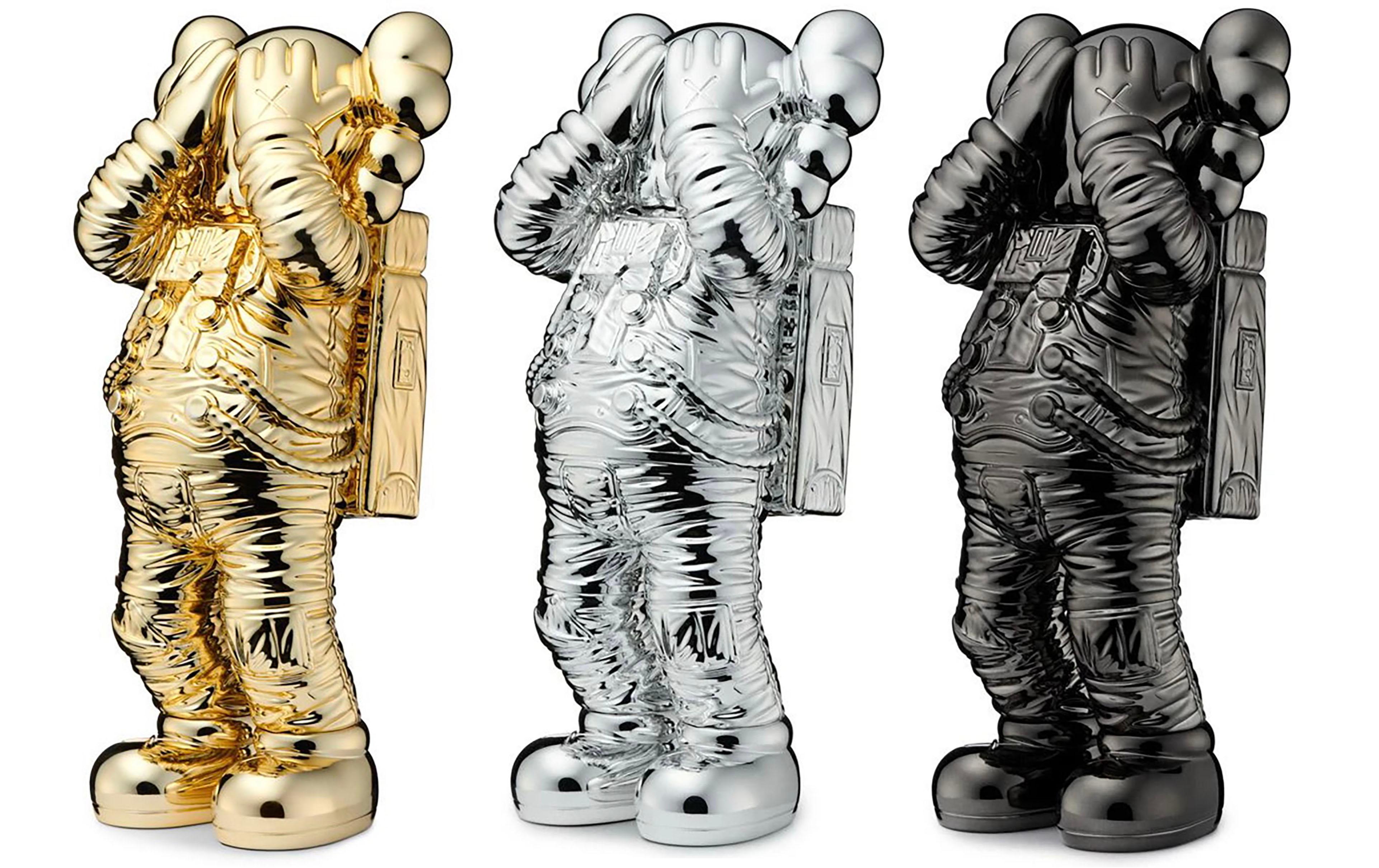 KAWS HOLIDAY : collection de plus de 30 œuvres (KAWS Holiday Companion 2018-2022) en vente 4