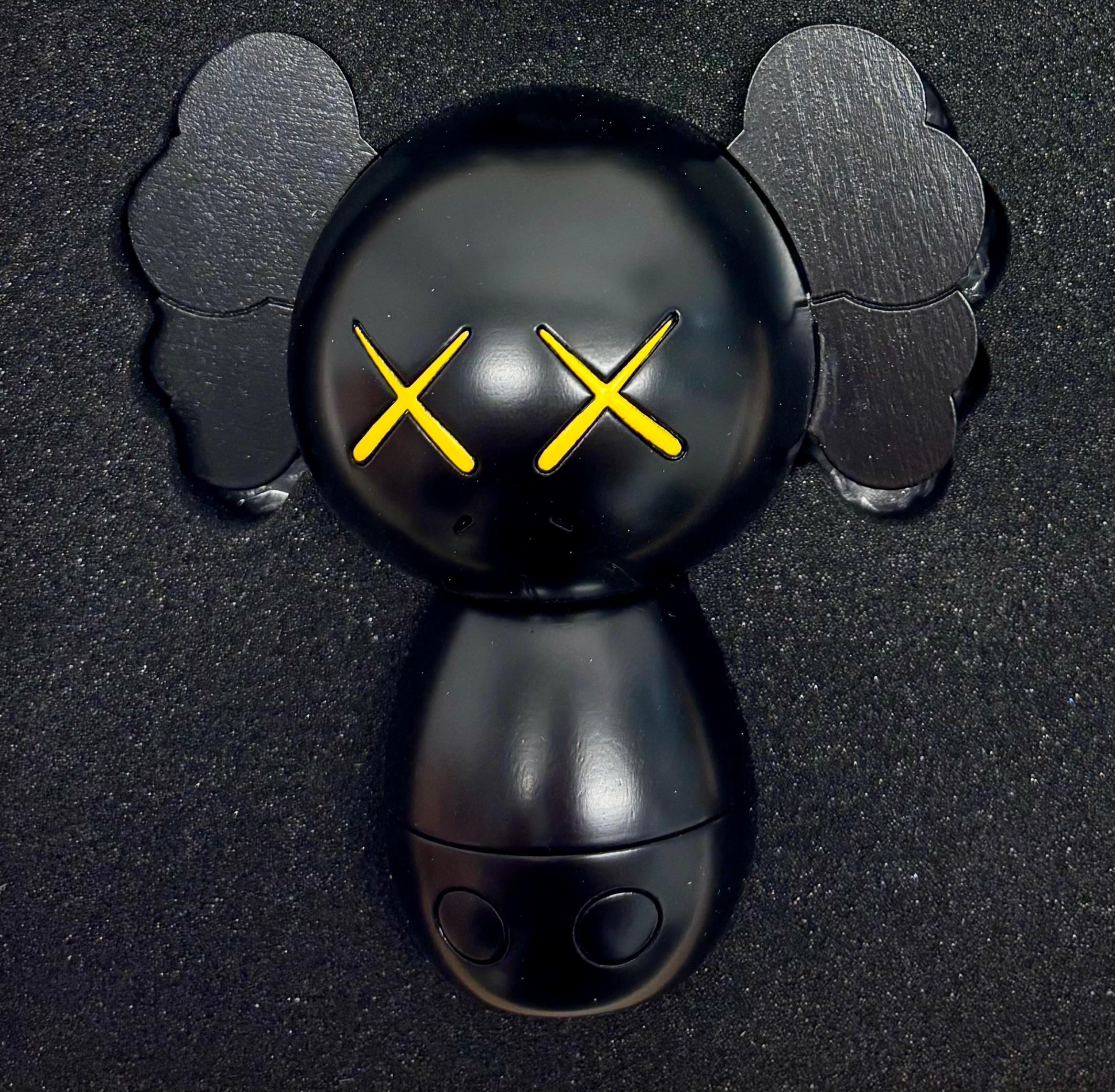 KAWS Holiday Japan Kokeshi wood (set of 3 works) For Sale 6