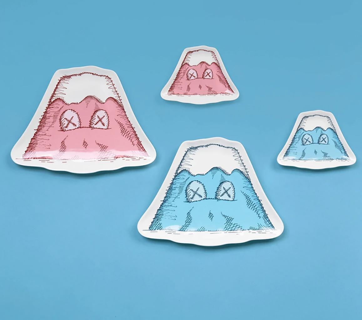 KAWS: HOLIDAY JAPAN Mount Fuji Ceramic Plate Set (Set of 4) 1