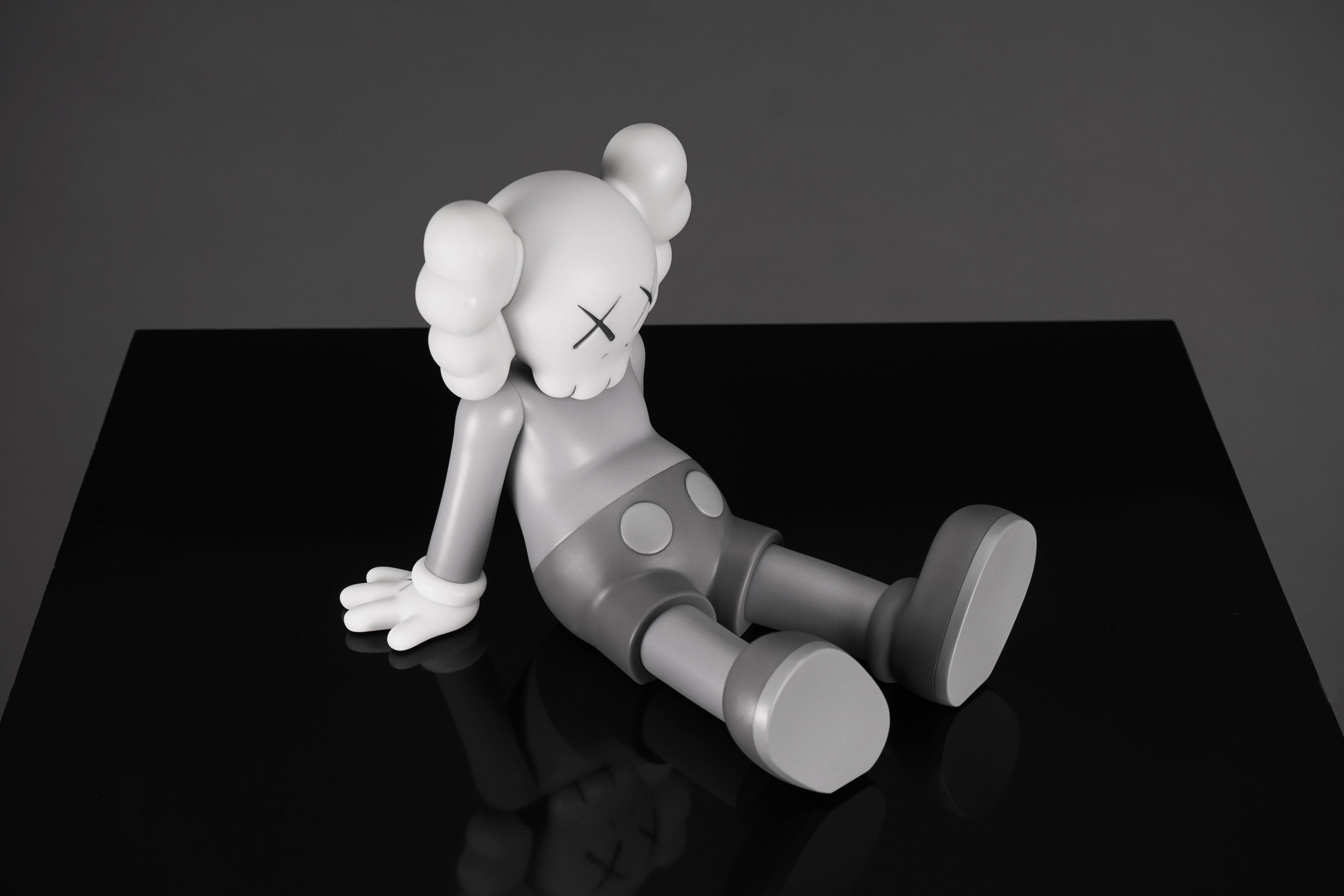 To commemorate the unveiling of his new sculpture in Taipei, KAWS released this Holiday figure on January 29th, 2019. Reminiscent of his previous work titled 