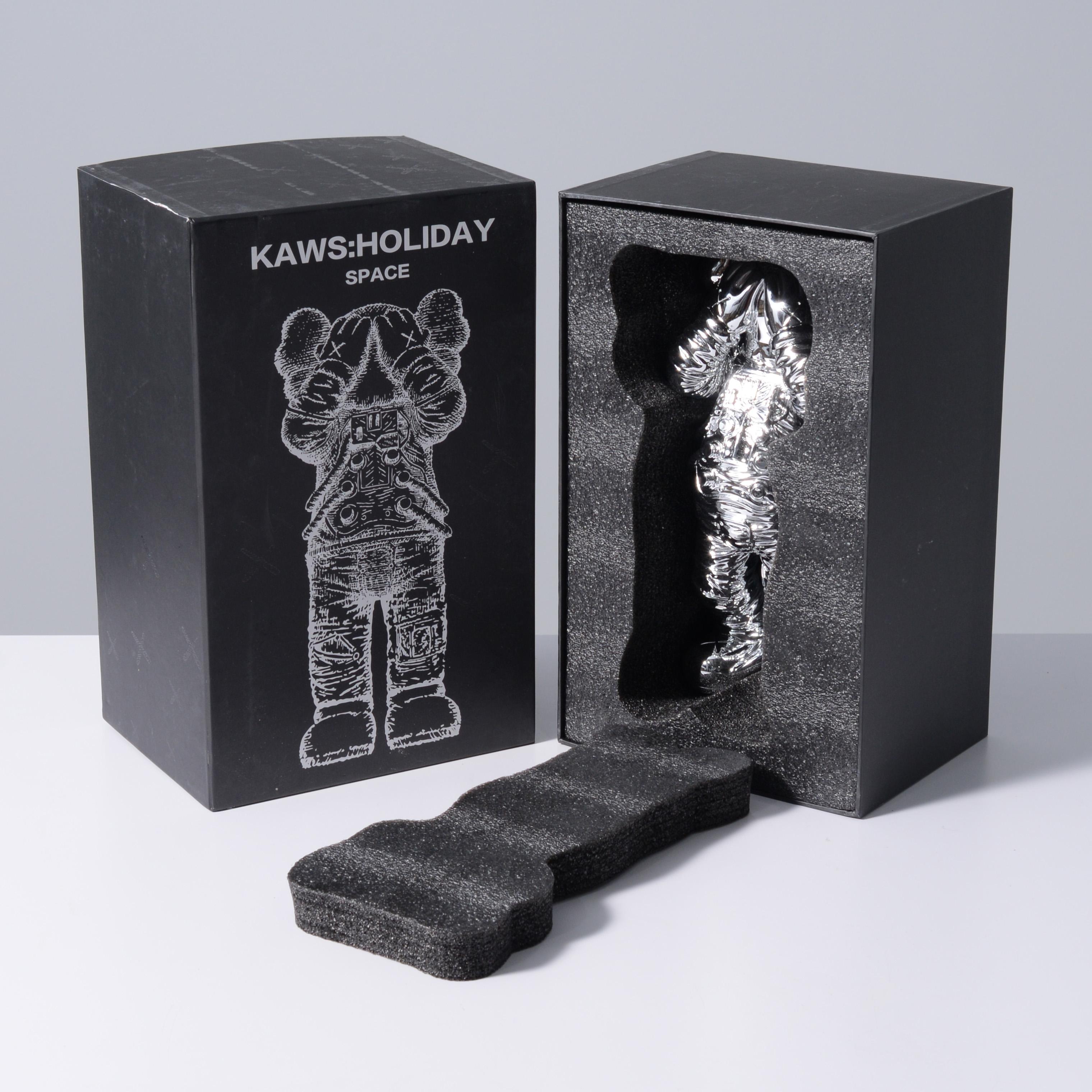 KAWS « Holiday Space, », 2020 en vente 17