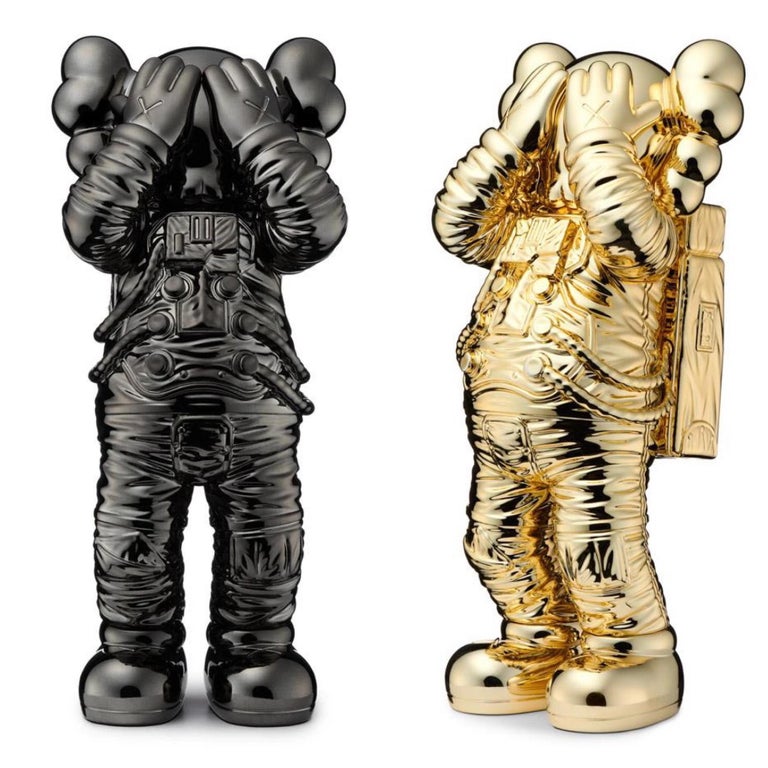 KAWS: HOLIDAY SPACE: Set of 2 works (Black & Gold):

KAWS SPACE is a celebration of 20 years of the KAWS COMPANION. Using a sounding balloon, the KAWS: HOLIDAY SPACE was sent up 41.5km into the stratosphere before retuning to Earth. Reminiscent of