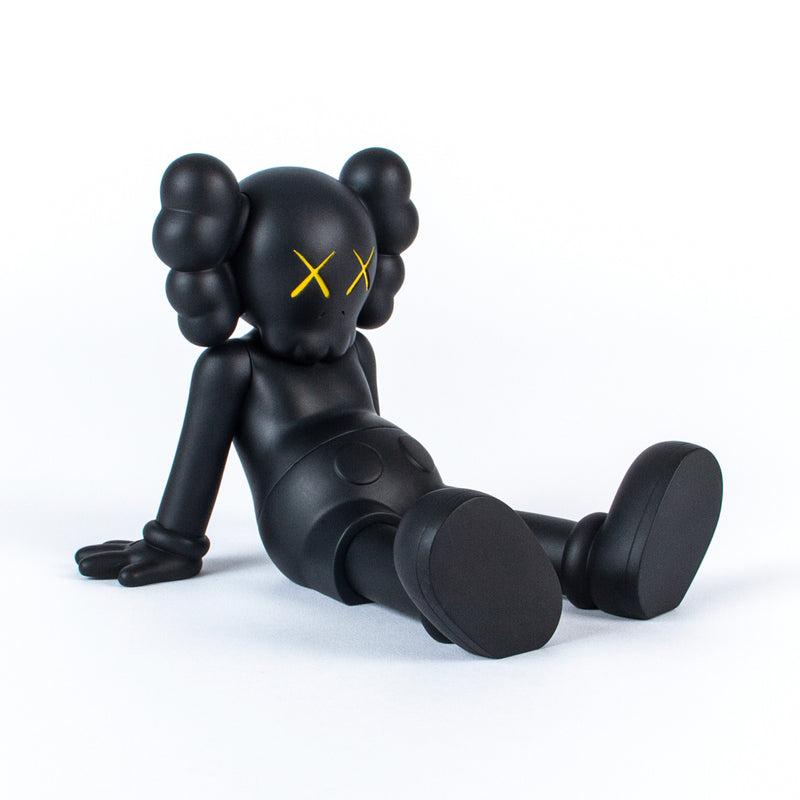 KAWS Holiday Taipei & KAWS Holiday Singapore (2 œuvres) en vente 2