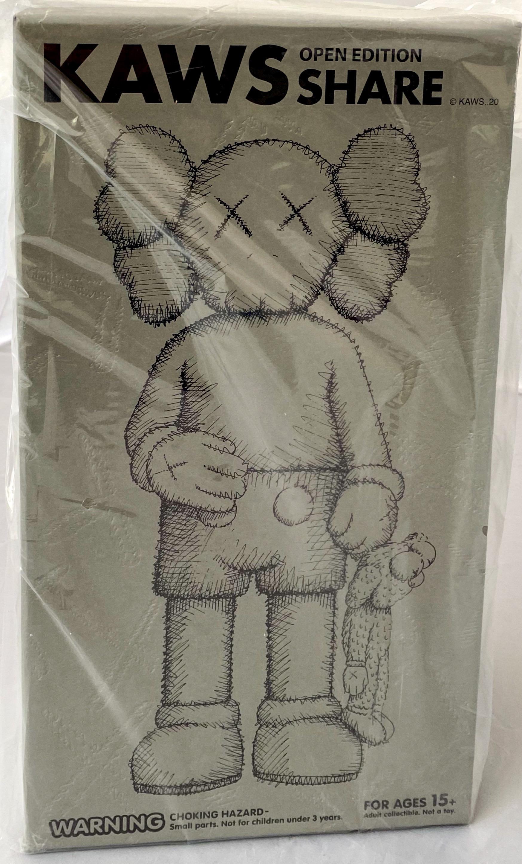 KAWS SHARE & KAWS TAKE (set of 2 KAWS companions) 4