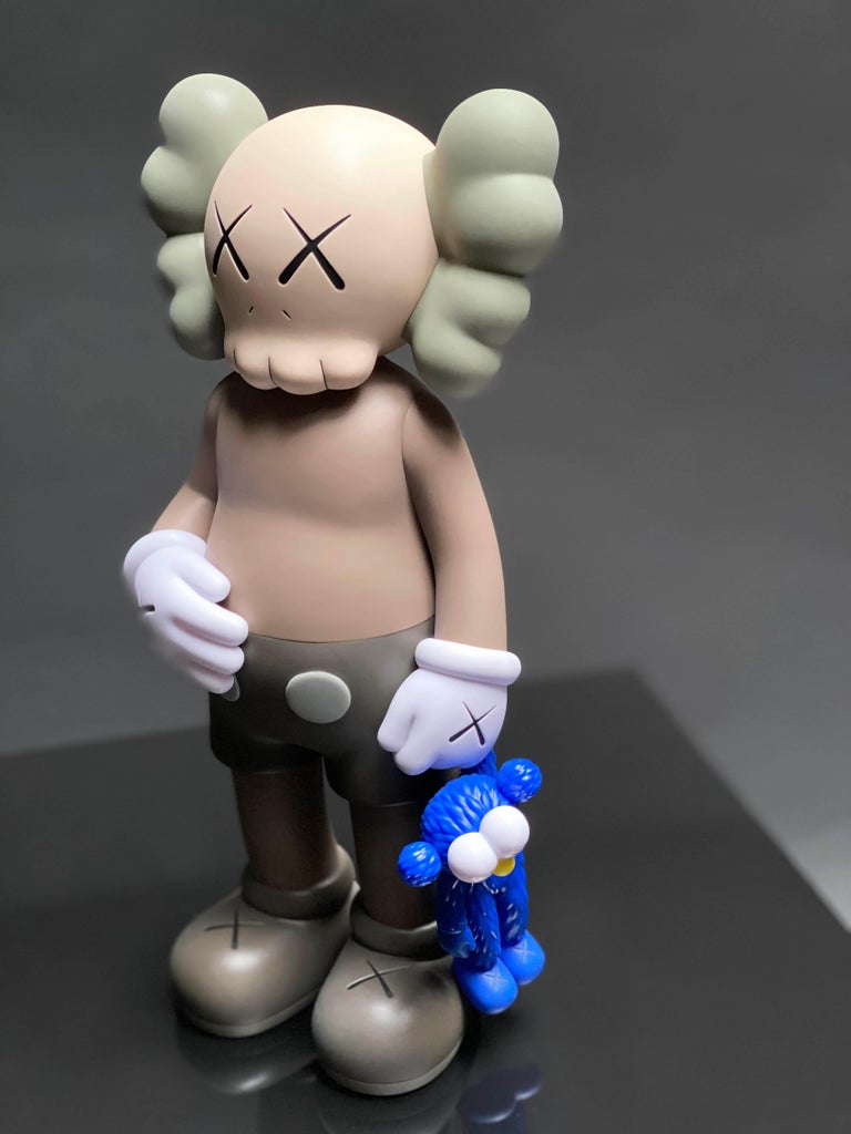 KAWS, 'SHARE' Open Edition Vinyl Art Toy, Brown/Blue, 2020  For Sale 4