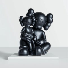 KAWS, Shelter, 2022 - Scultura in bronzo di KAWS