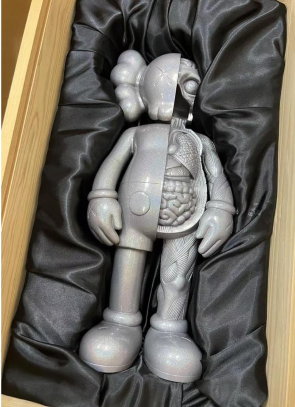 (ORIGINALFAKE) COMPANION - grey - Gold Figurative Sculpture by KAWS