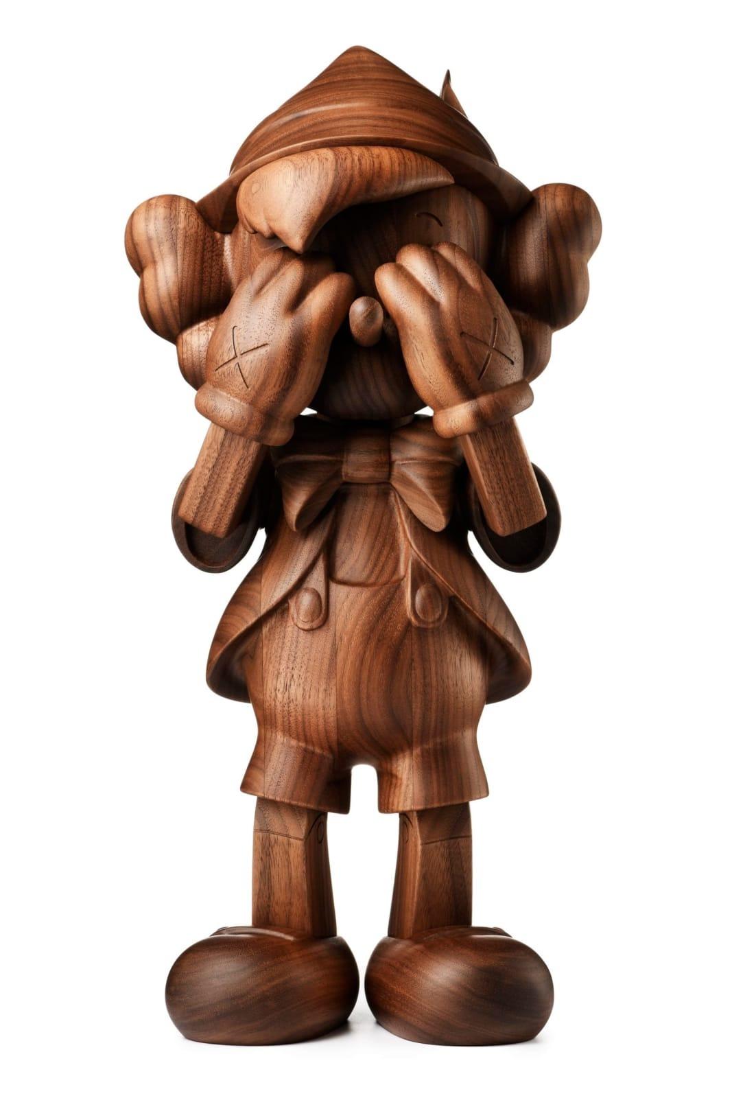How does KAWS make his sculptures?