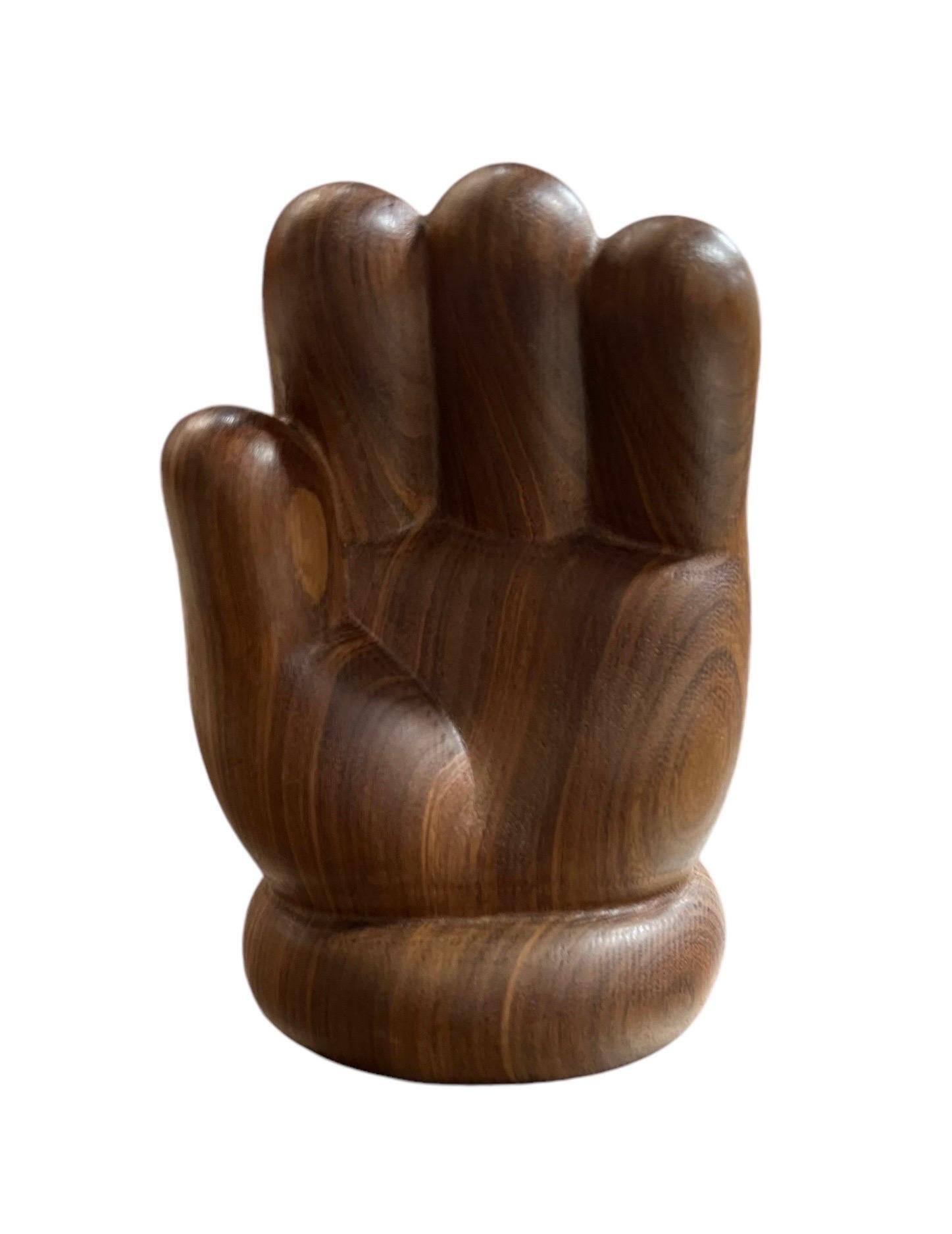 Rara Escultura de Madera Tallada a Mano Kaws Más Galería Suiza Juguete de Madera Arte en venta 7