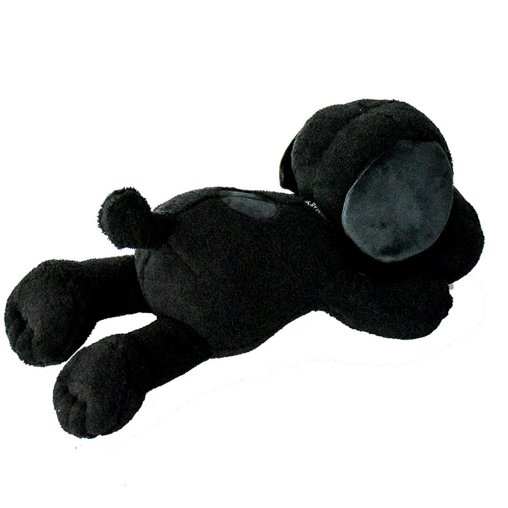 Peluche super suave de colaboración Kaws X Peanuts.
El accesorio imprescindible para el hogar moderno. Queda genial en el sofá, descansando en una silla o en una estantería.
Edición inspirada en Nueva York con un diseño totalmente negro.
Reimaginado