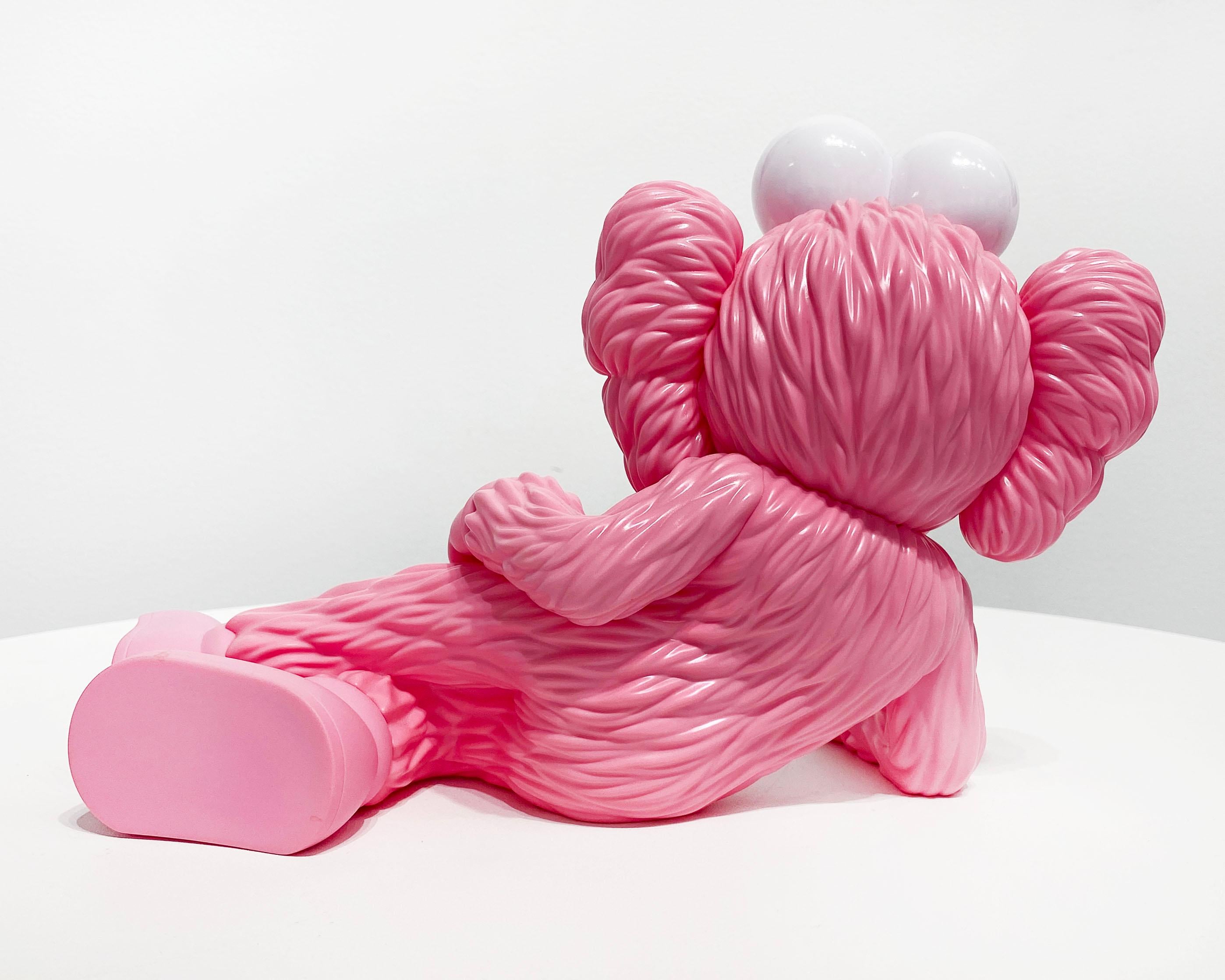 Artista:  KAWS, 
Titolo:  Tempo libero (Rosa)
Serie:  Giocattoli
Data:  2023
Media:  Scultura
Non incorniciato Dimensioni:  7