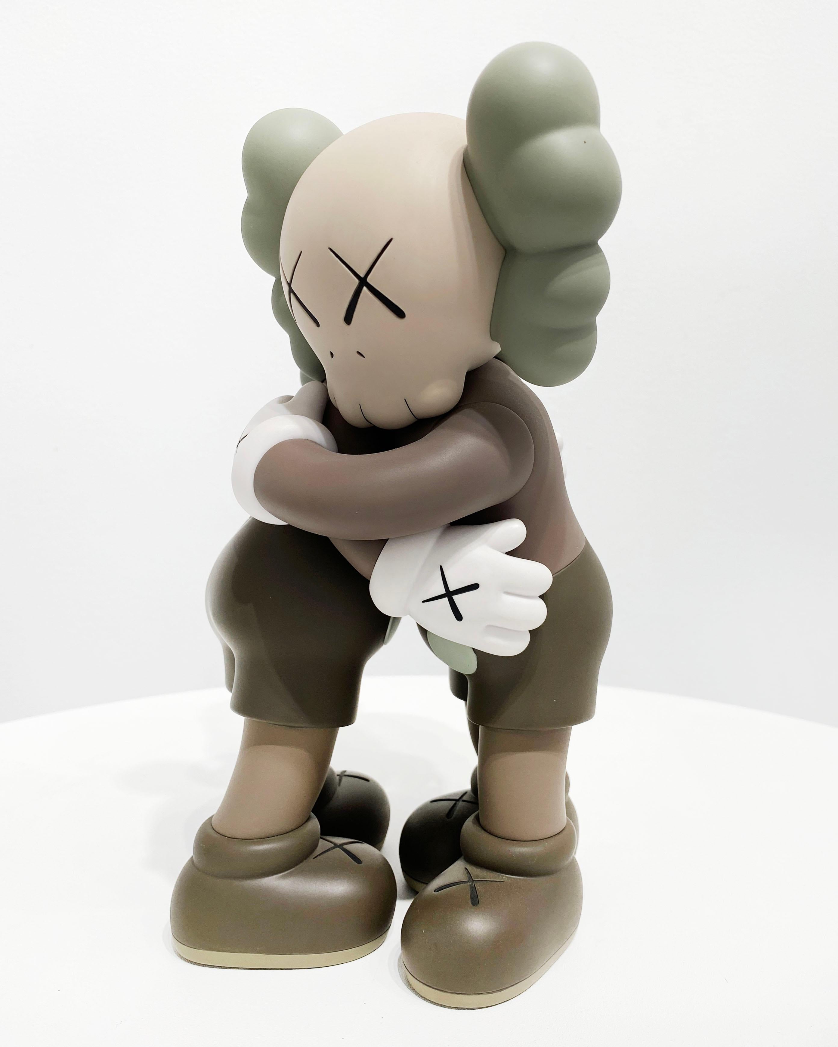 Artista:  KAWS, 
Titolo:  Insieme (Marrone)
Serie:  Giocattoli
Data:  2018
Media:  Scultura
Non incorniciato Dimensioni:  10