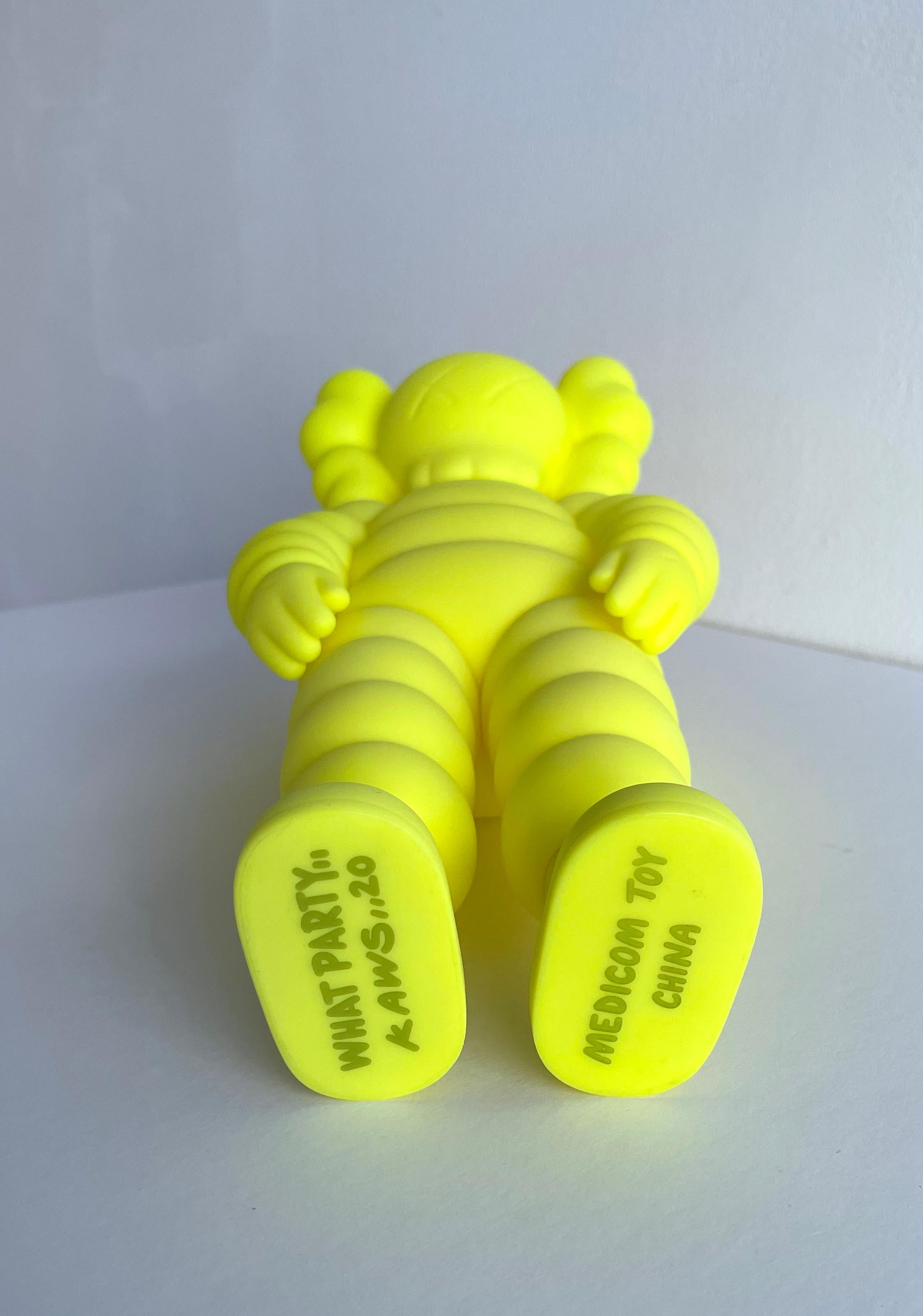 Quelle fête - (jaune) - Contemporain Art par KAWS