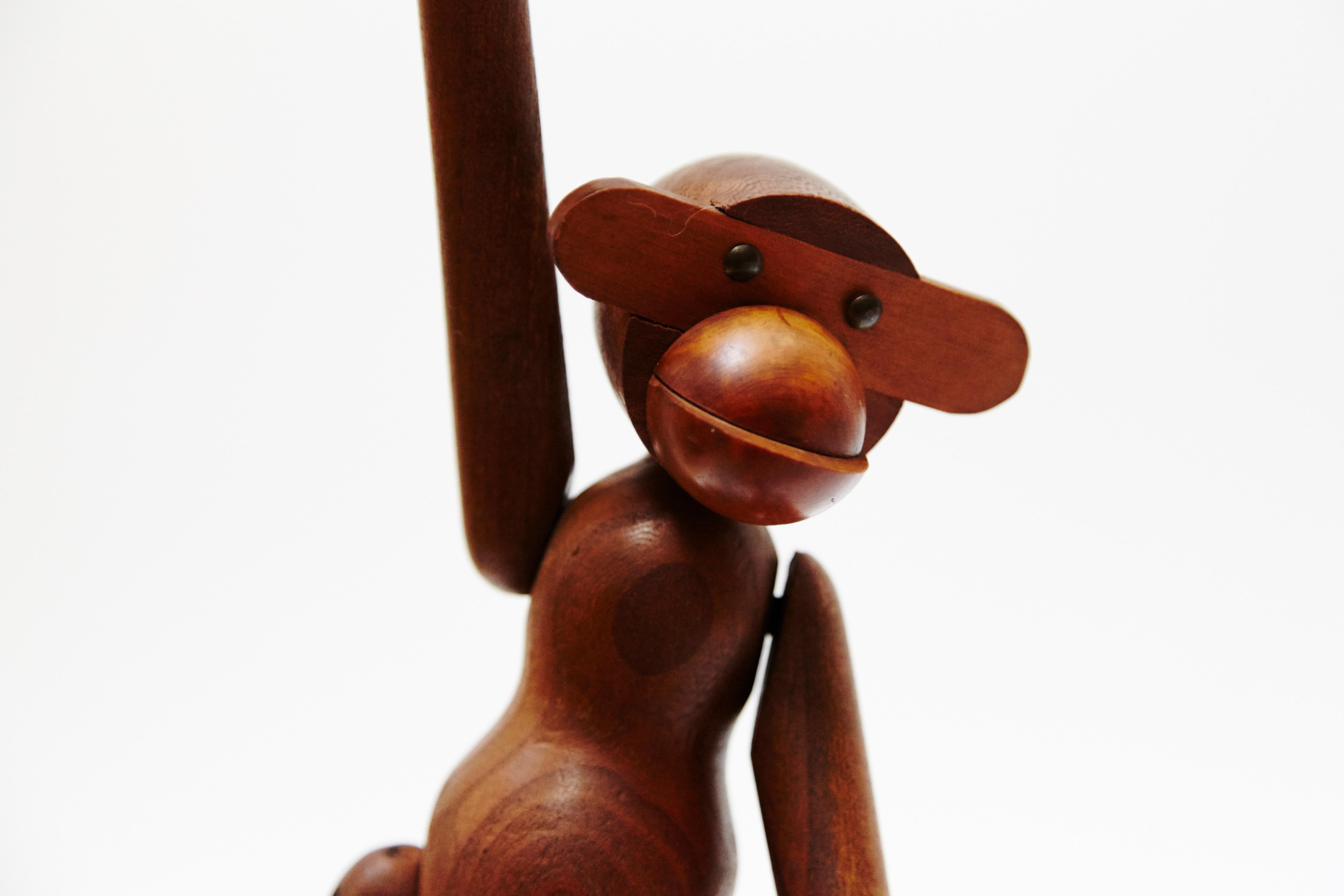Kay Bojensen Denmark Early Edition Teak Wood Monkey, circa 1960 In Good Condition In Barcelona, Barcelona