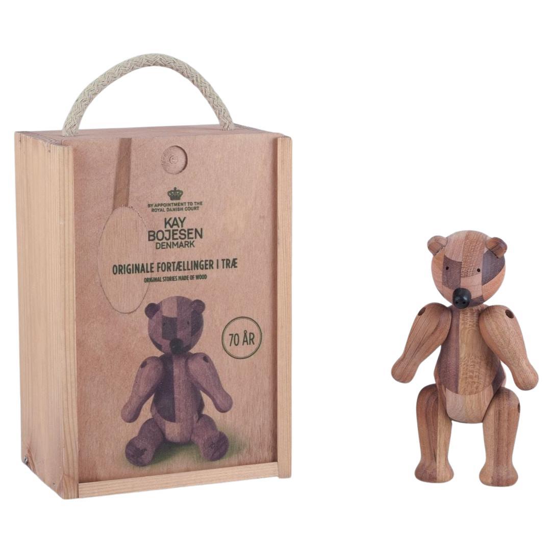 Kaye Bojesen, designer danese. Orso realizzato con vari tipi di legno