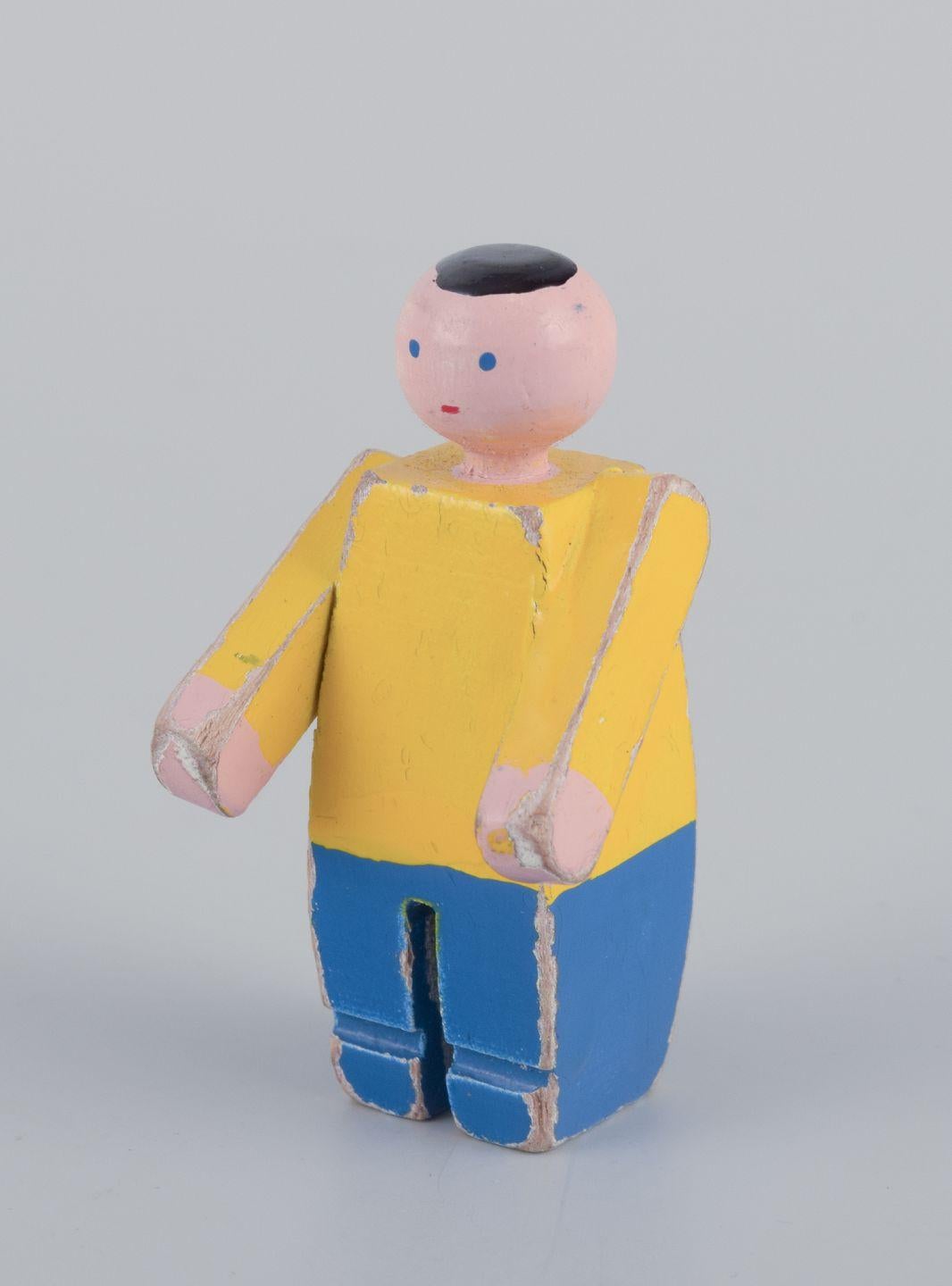 Danese Kaye Bojesen, designer danese. Tre figure di case coloniche in legno, metà del XX secolo. in vendita