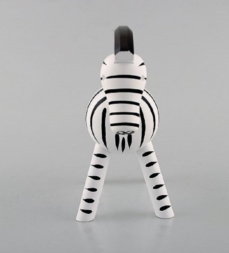 Kay Bojesen, Denmark. Hand painted wooden zebra. Danish design, 20th-21st century.
Measures: 15 x 14 cm.
Stamped.
In perfect condition.

  