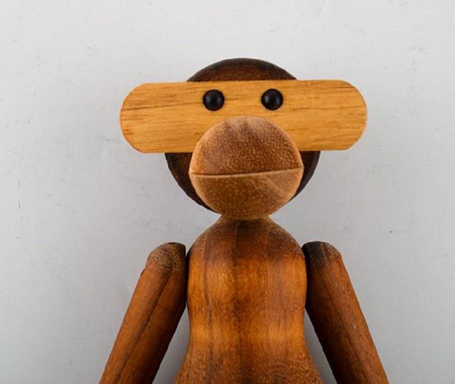 Kay Bojesen, Denmark. Wooden monkey. Danish design, 20th-21st century.
Measures: 19 x 17 cm.
Stamped.
In perfect condition.

  