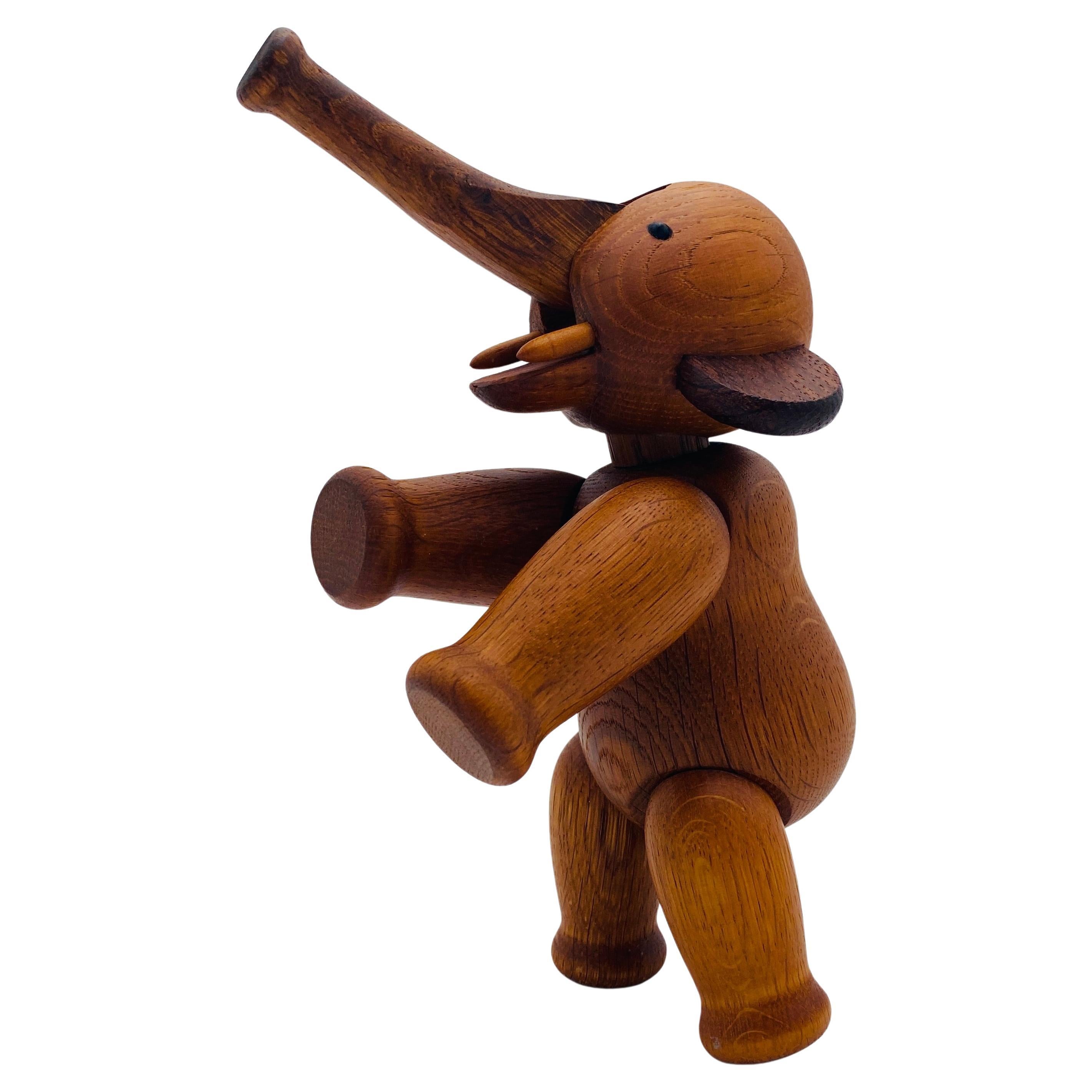 Kay Bojesen Elefante de roble Dinamarca, años 60