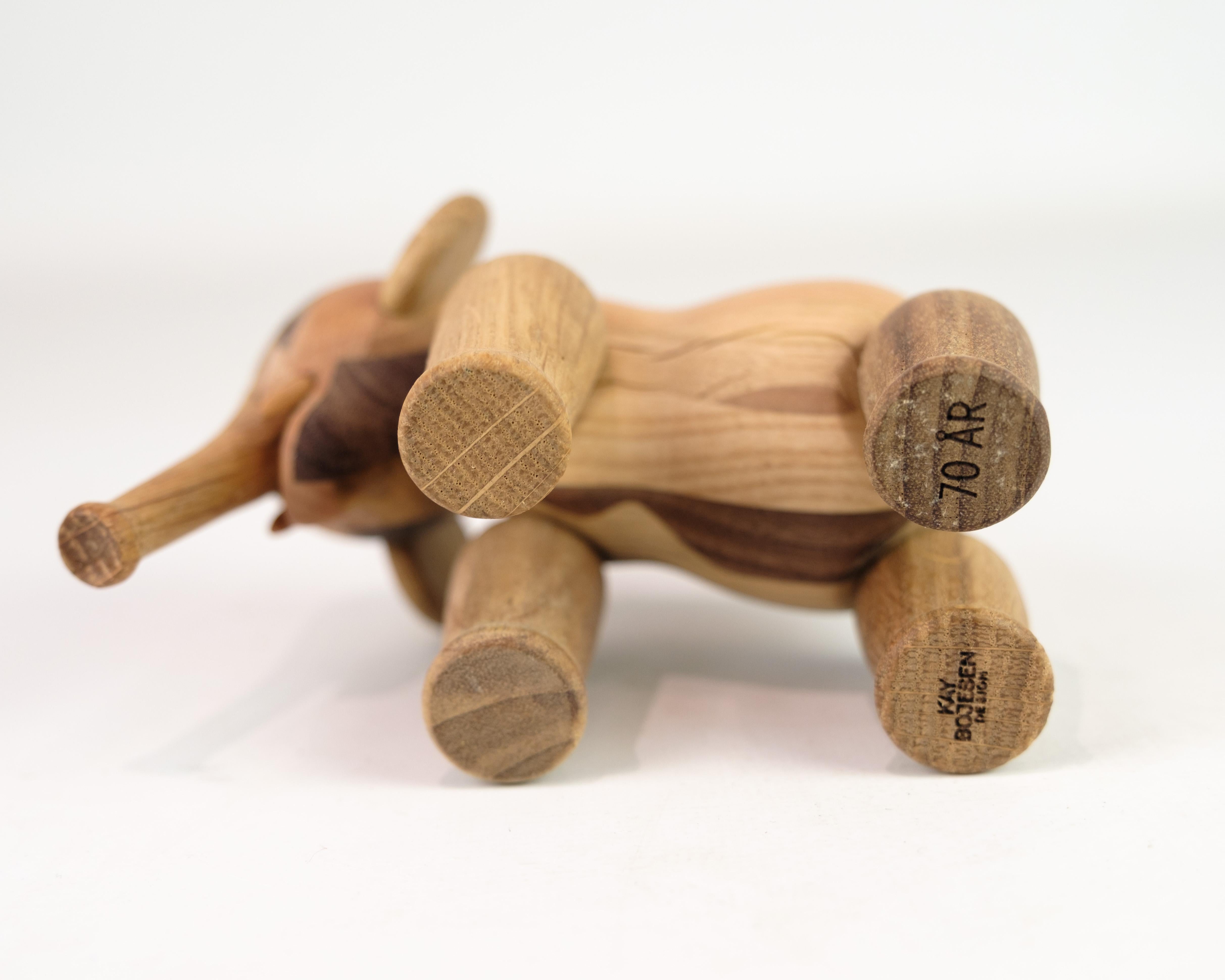 XXI secolo e contemporaneo Kay Bojesen ha rielaborato un mini elefante in diversi tipi di Wood 70° Anniversario in vendita