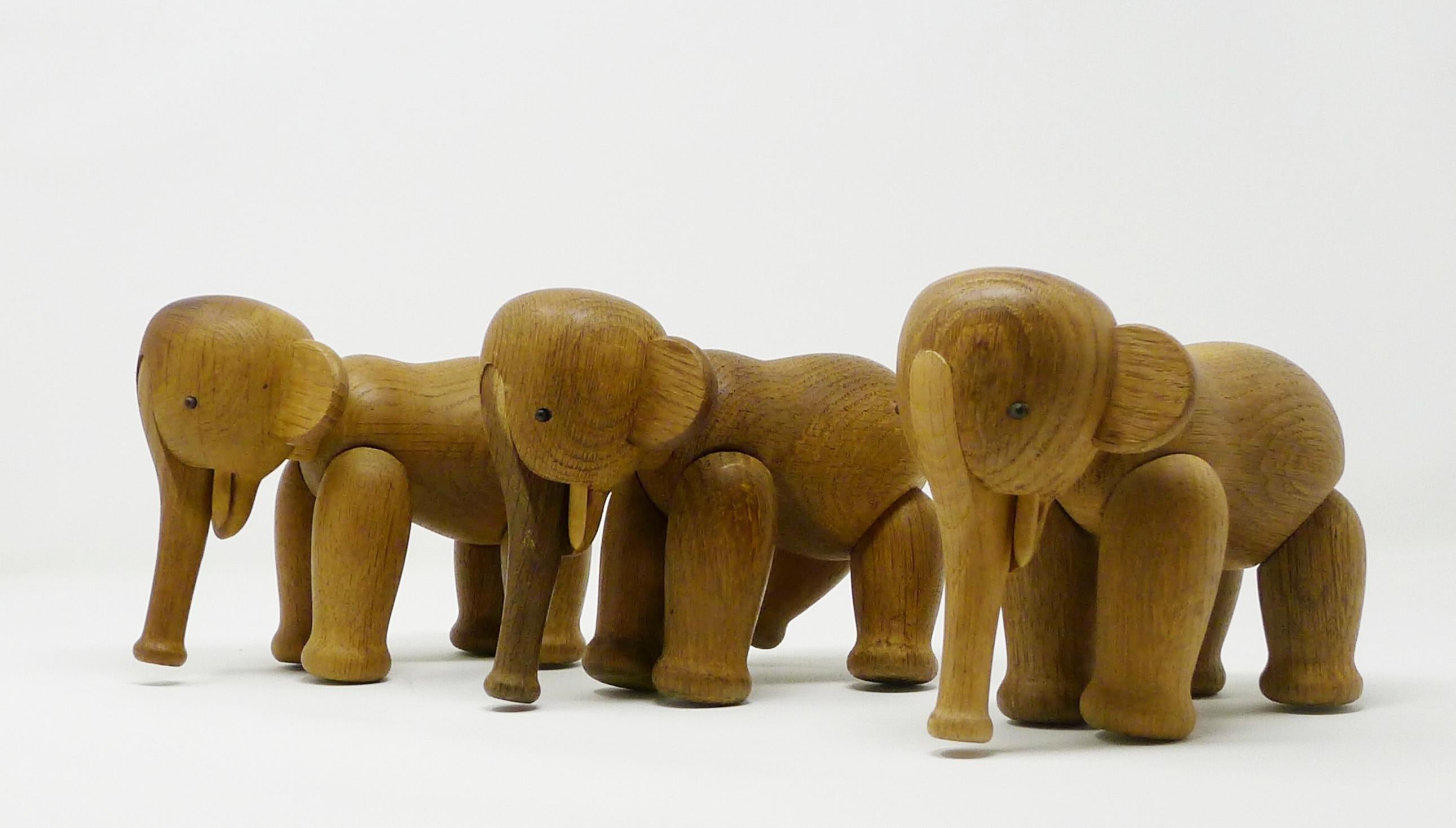 Kay Bojesen, Elefant aus beweglicher Eiche im Vintage-Stil, entworfen 1953, Dänemark im Angebot 5