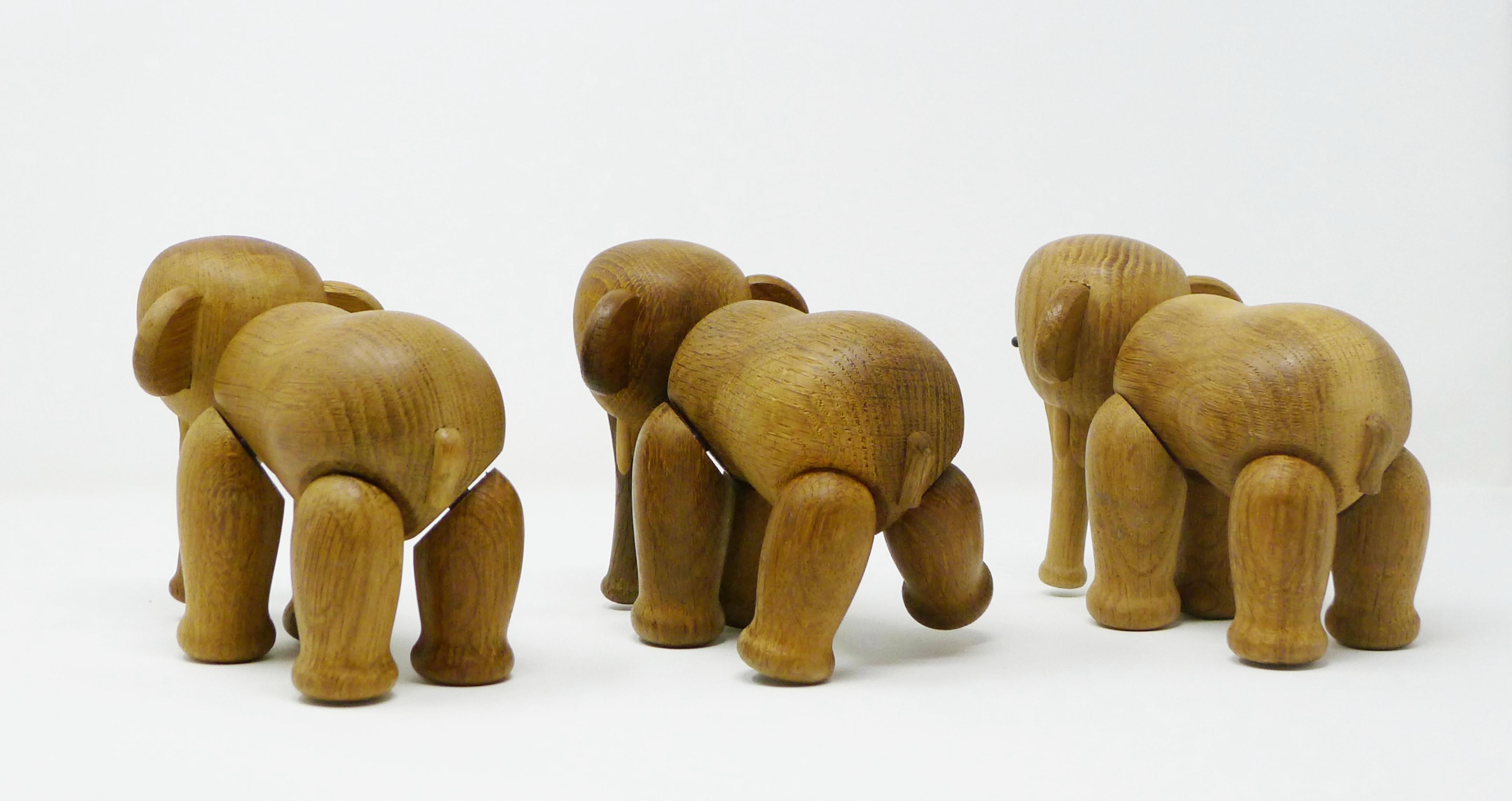 Kay Bojesen, Elefant aus beweglicher Eiche im Vintage-Stil, entworfen 1953, Dänemark im Angebot 6