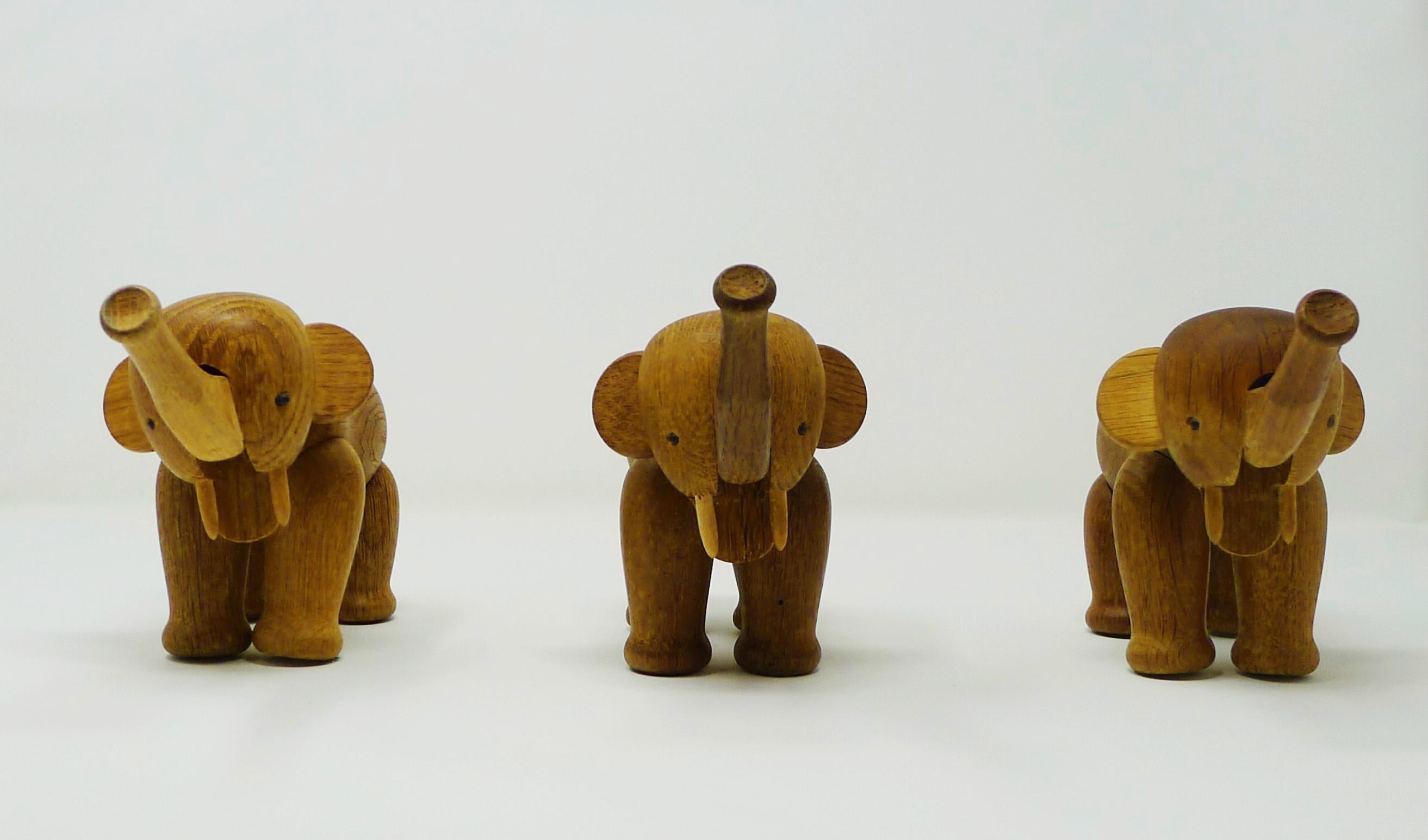 Kay Bojesen, Elefant aus beweglicher Eiche im Vintage-Stil, entworfen 1953, Dänemark (Dänisch) im Angebot