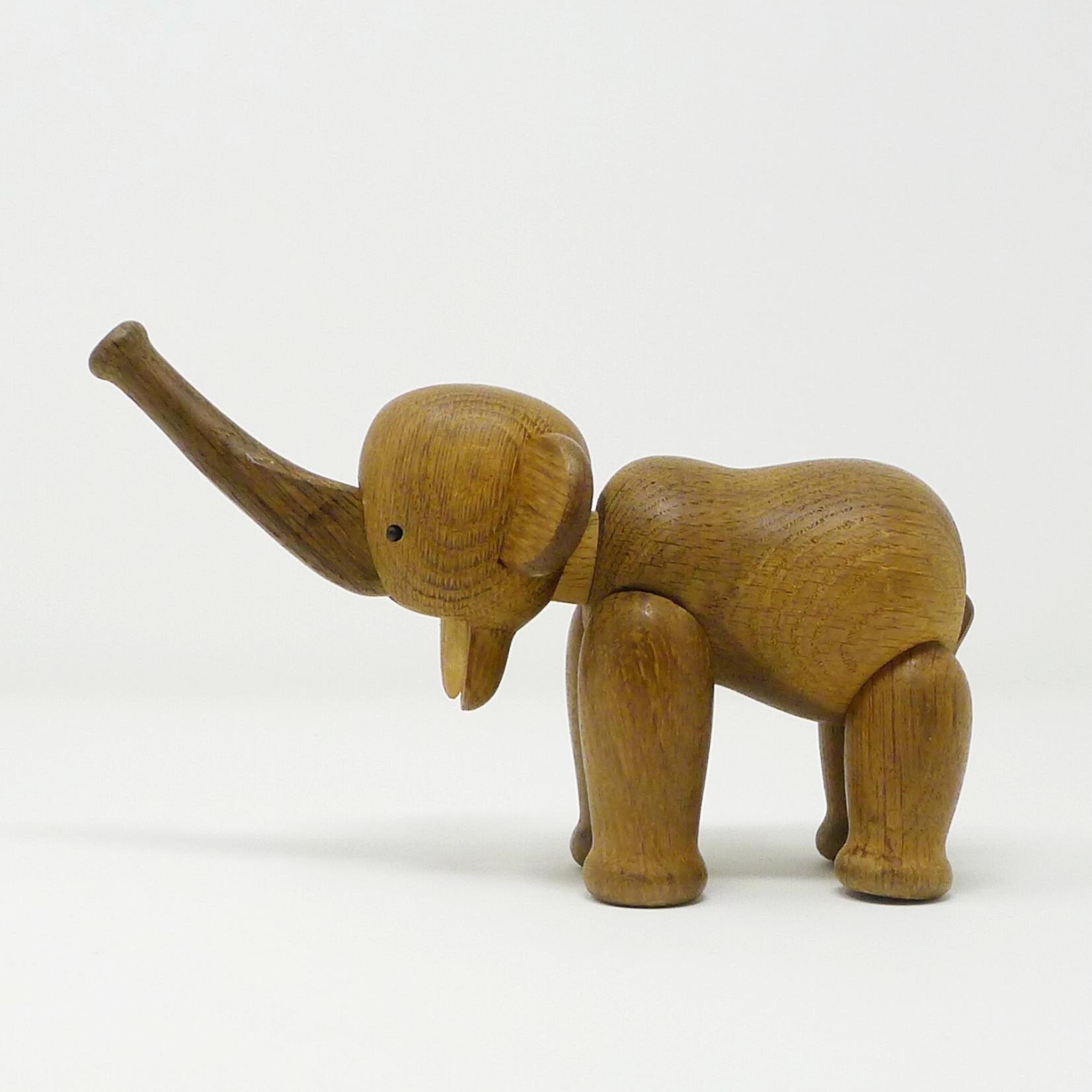 Kay Bojesen, Elefant aus beweglicher Eiche im Vintage-Stil, entworfen 1953, Dänemark im Angebot 2