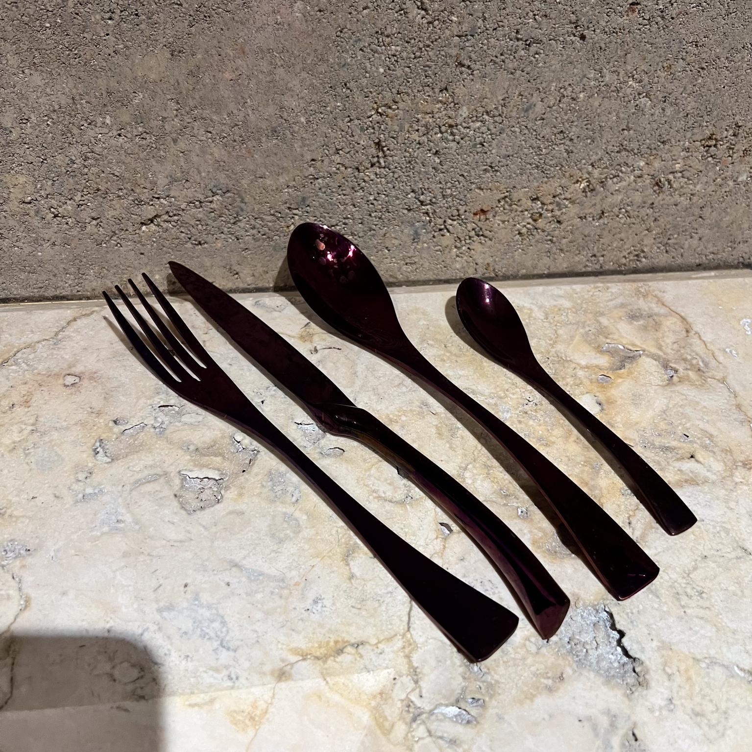 Kaya Premium Cutlery Set Glossy Purple Stainless Steel Service 4 en vente 10