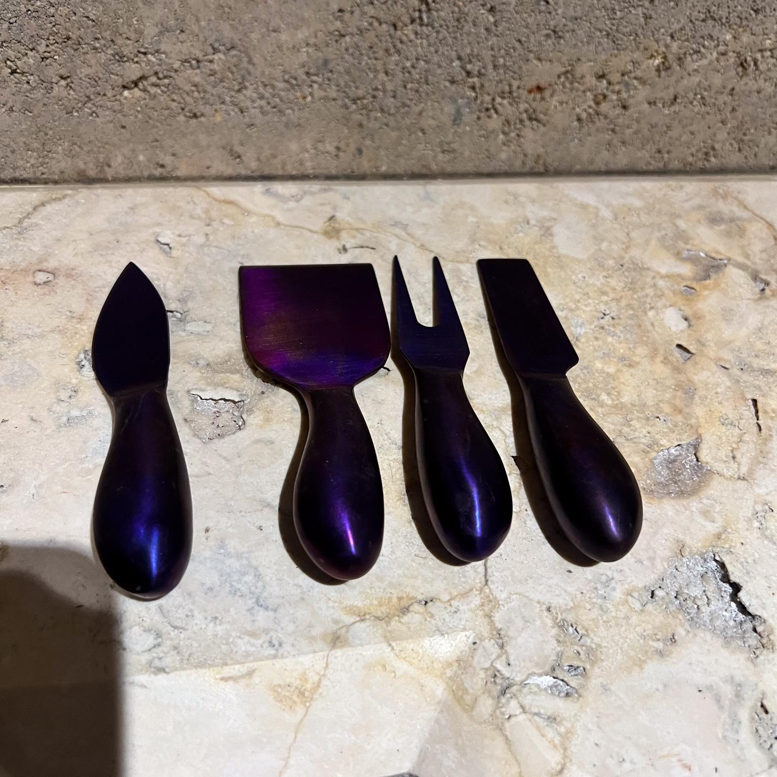 Moderne Kaya Premium Cutlery Set Glossy Purple Stainless Steel Service 4 en vente