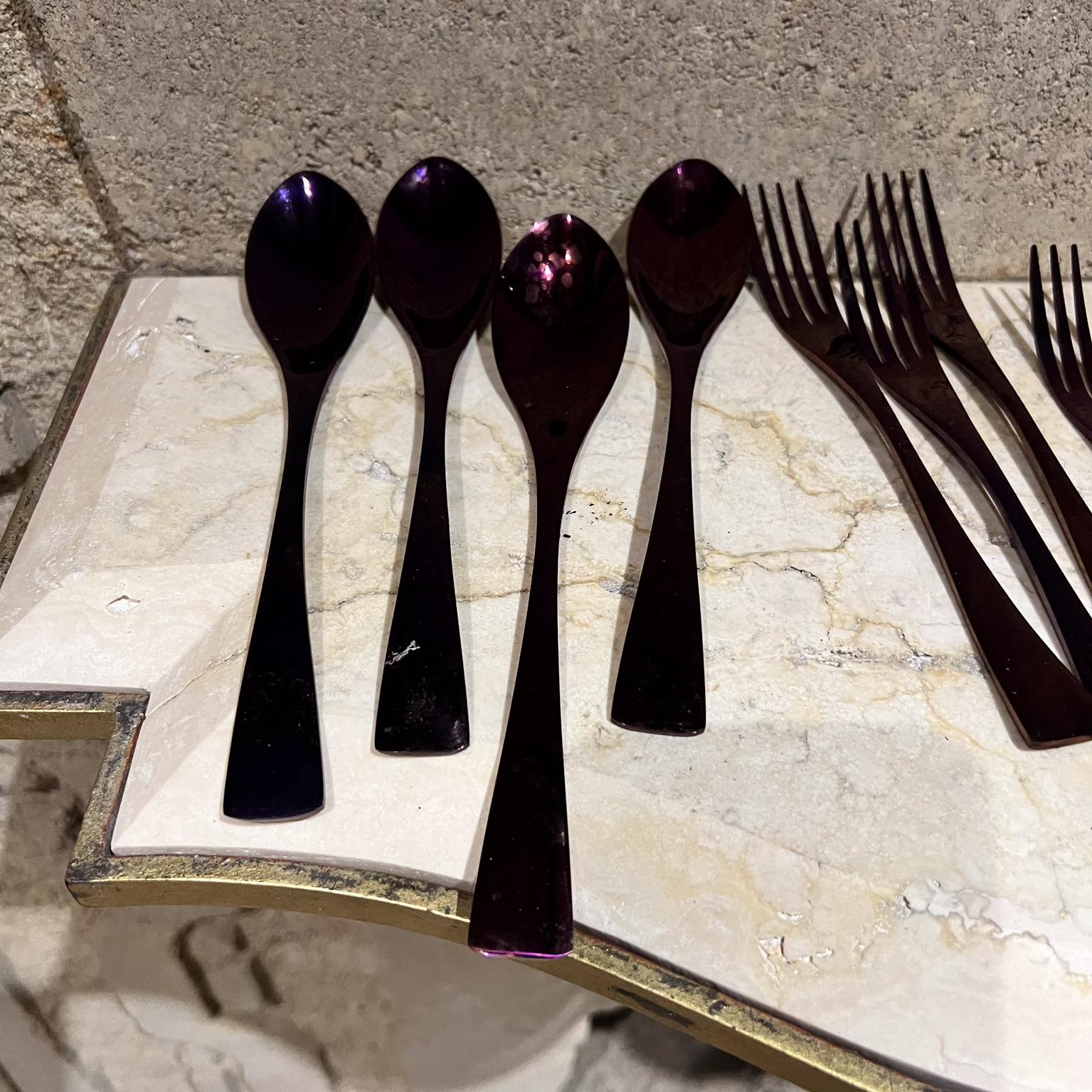 Japonais Kaya Premium Cutlery Set Glossy Purple Stainless Steel Service 4 en vente