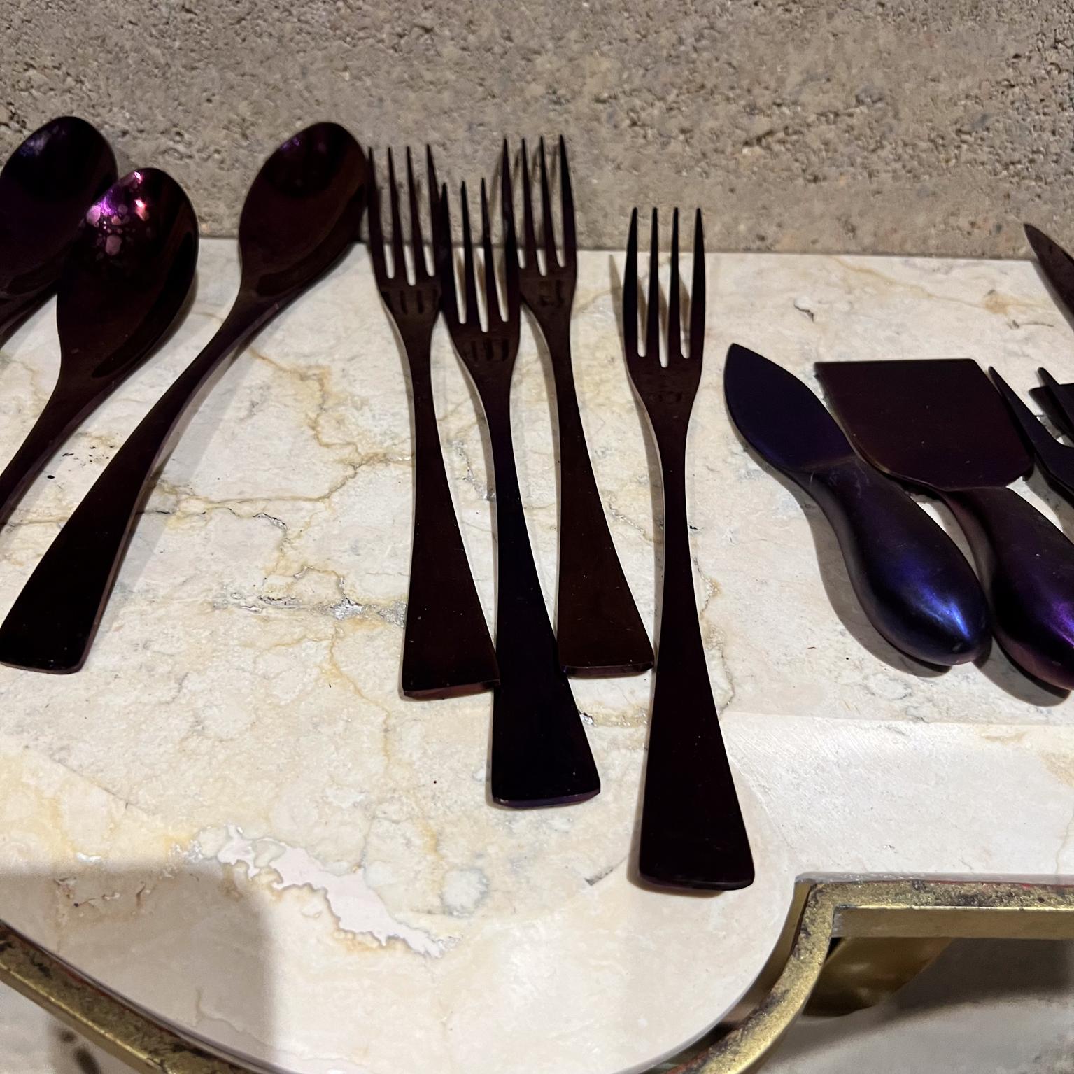Kaya Premium Cutlery Set Glossy Purple Stainless Steel Service 4 Bon état - En vente à Chula Vista, CA