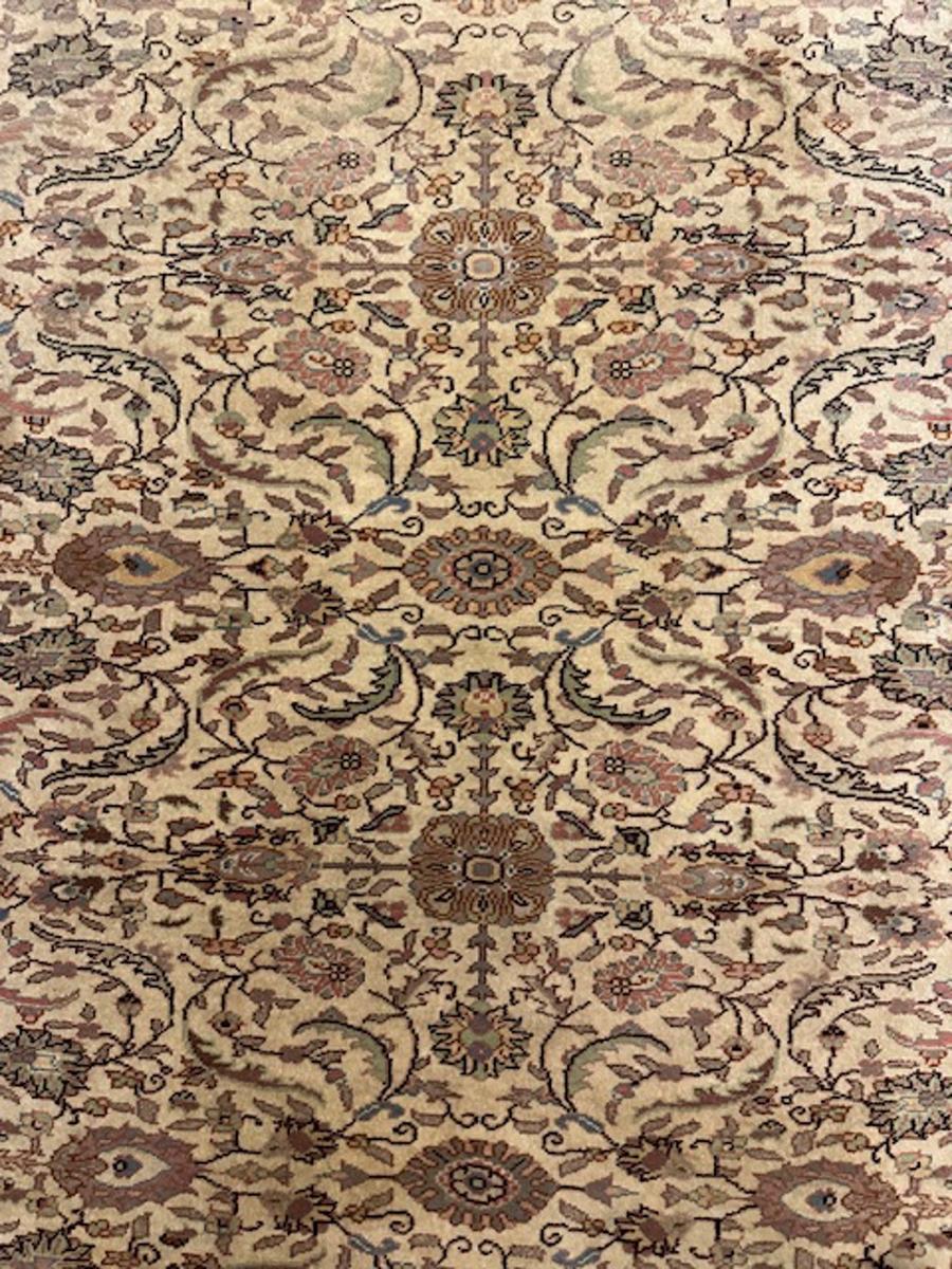 Mid-20th Century Kayseri rug For Sale