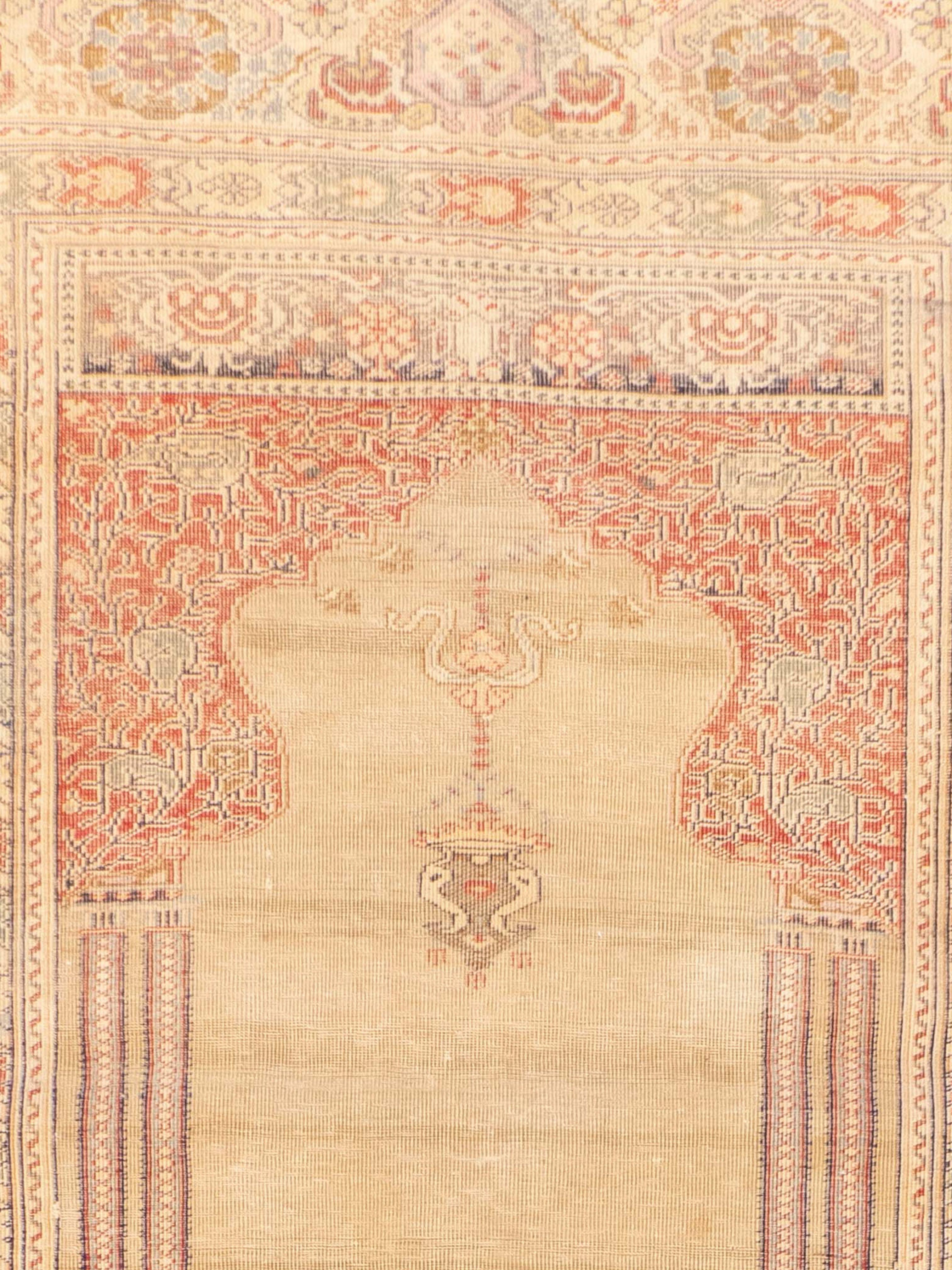 Noué à la main Tapis de prière en soie de Kayseri, 20e siècle (1er trimestre) en vente