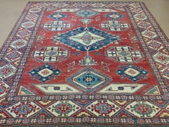 Kazak Design Geometrischer Teppich, um 2010