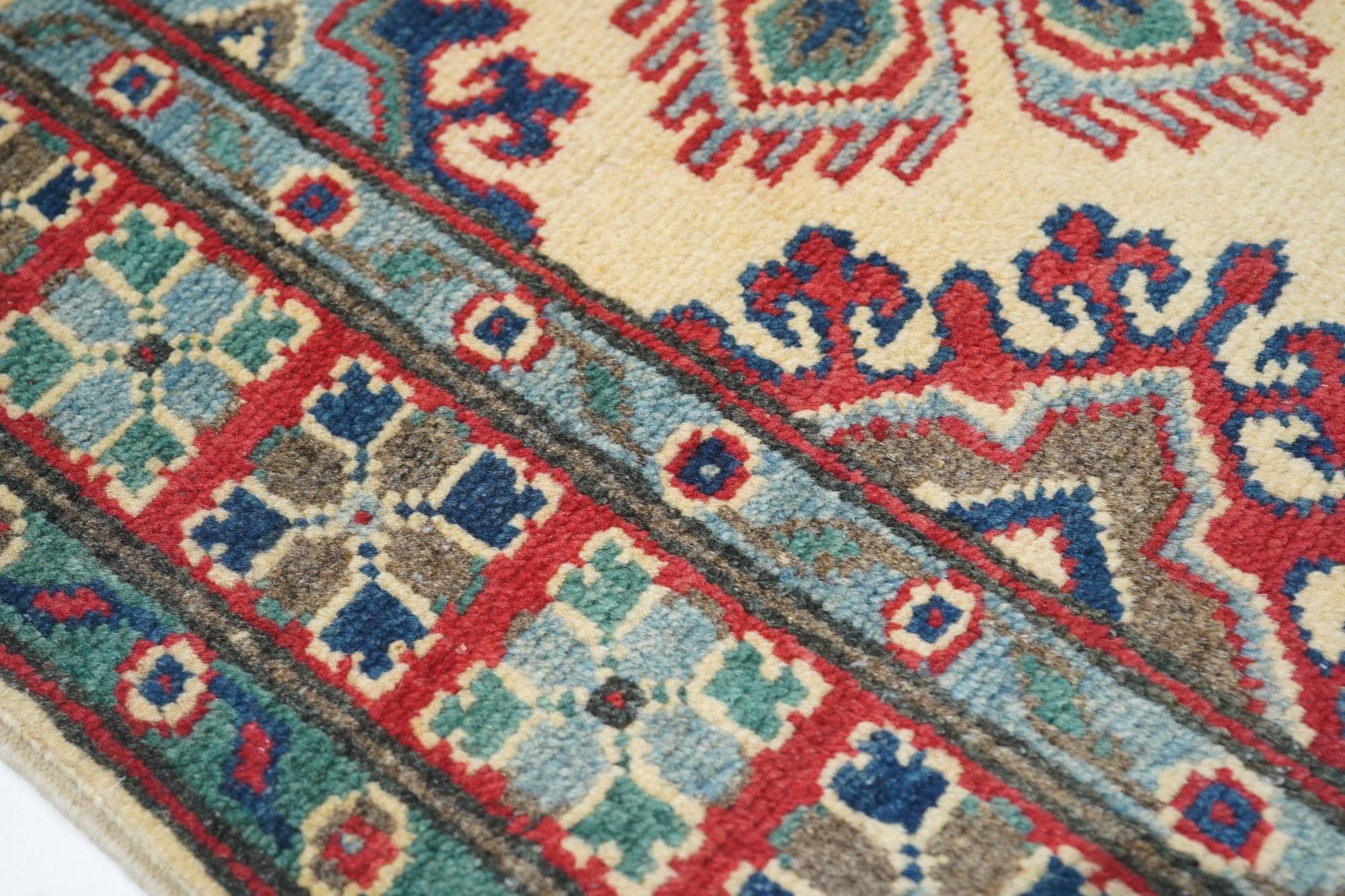 Kazak Rug In Good Condition For Sale In New York, NY