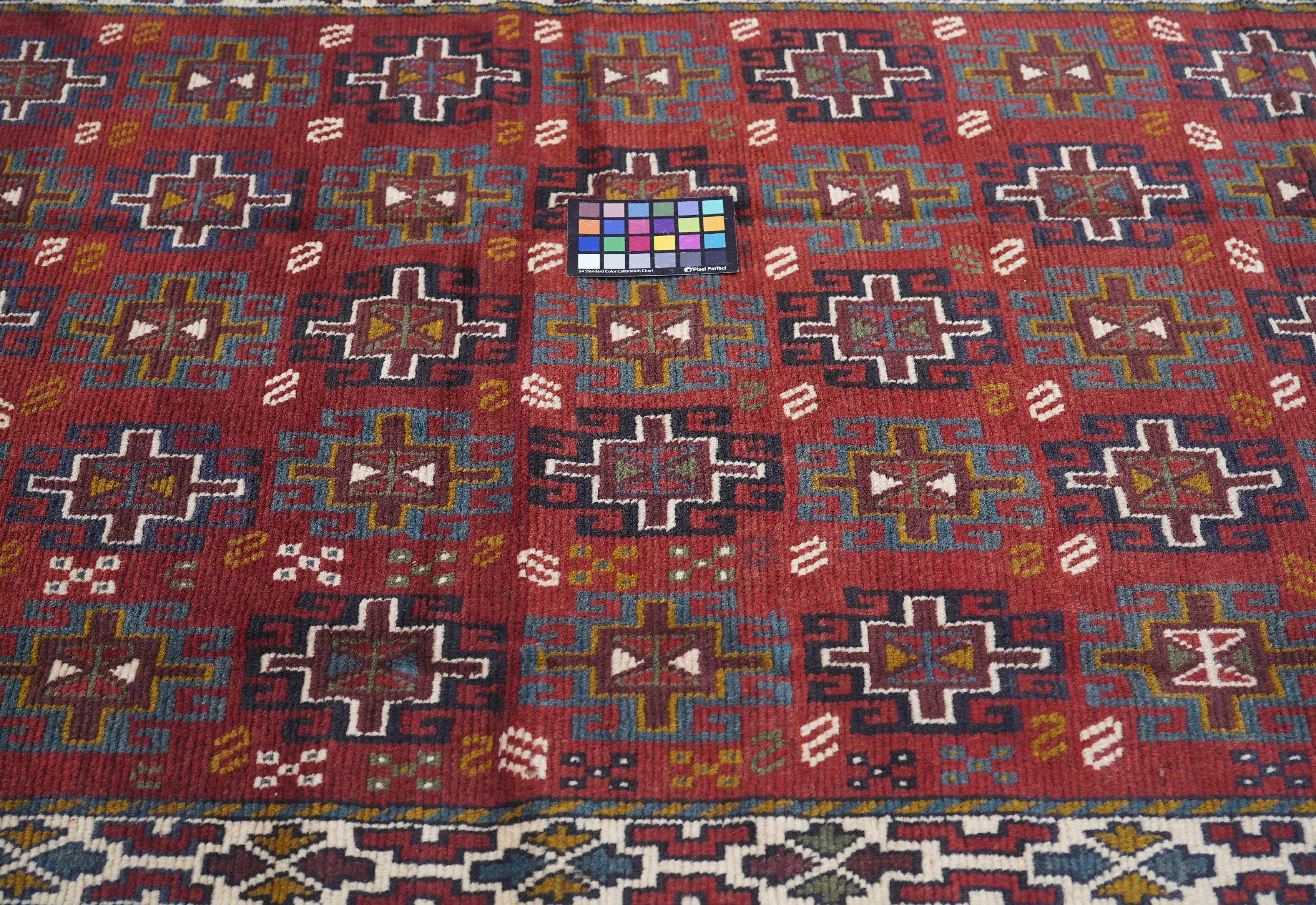 Kazak-Teppich 3'10'' x 5'9'' im Angebot 2