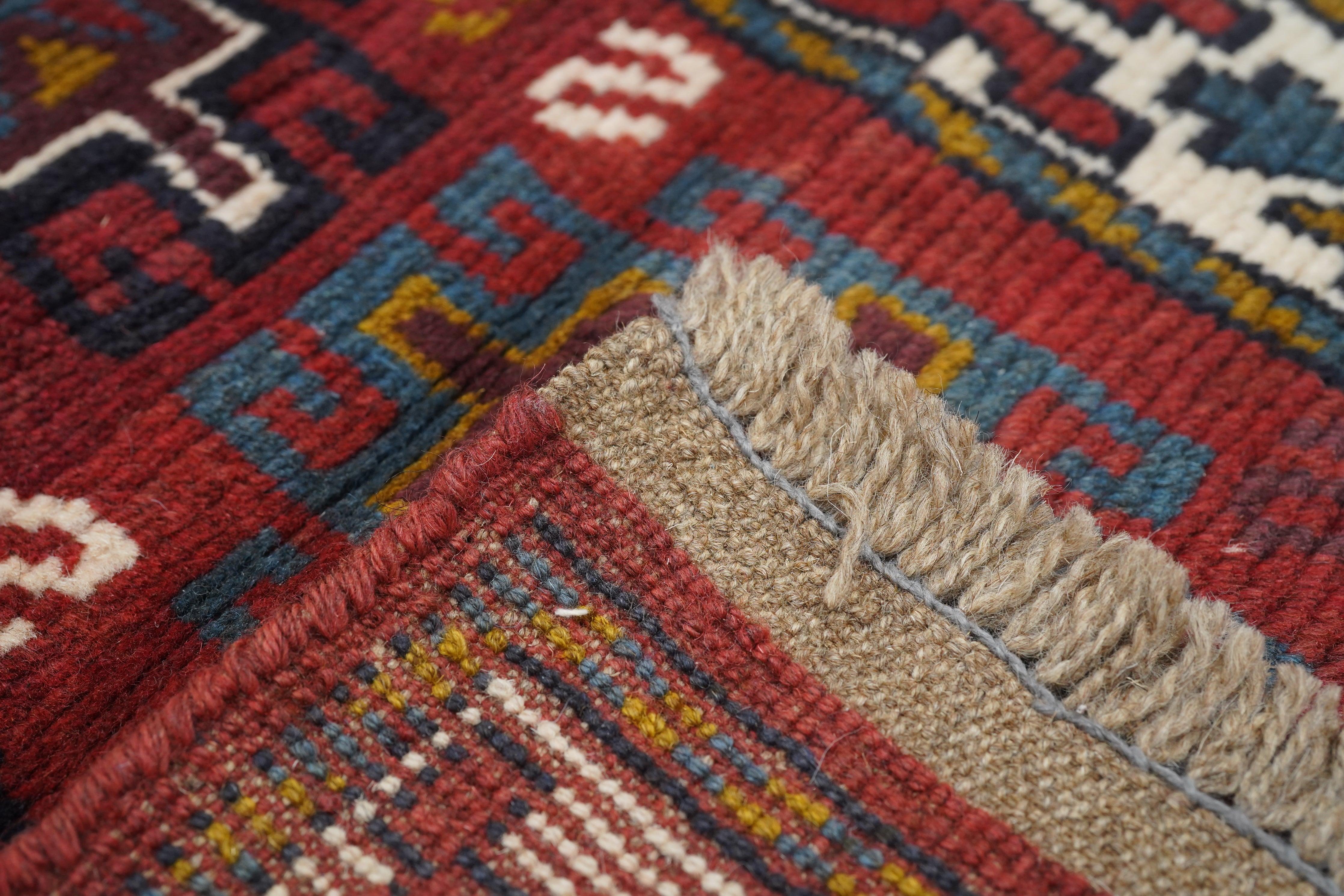 Kazak-Teppich 3'10'' x 5'9'' im Angebot 3