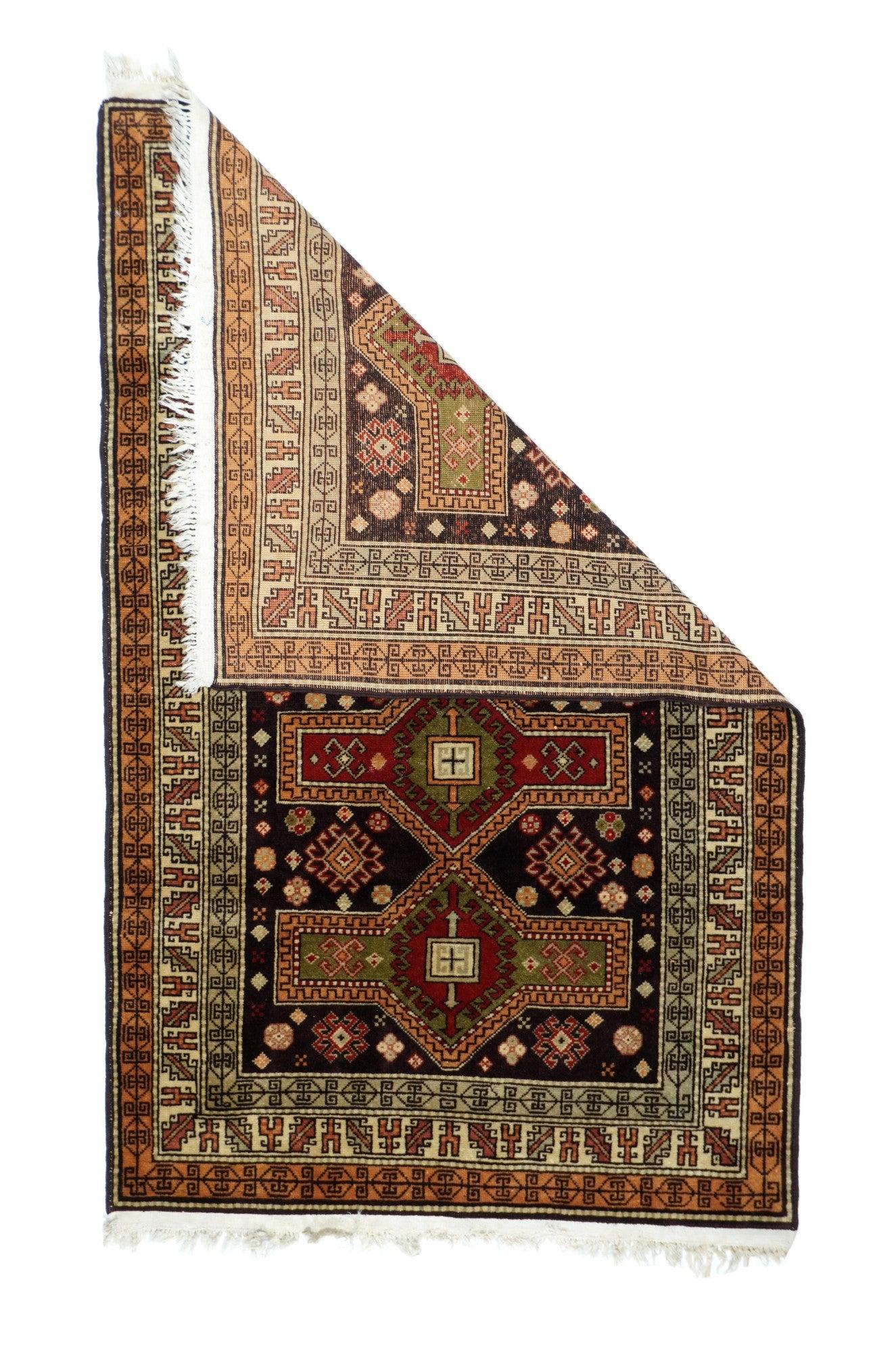 Kazak rug, measures :  3'3'' x 5'2''. This 