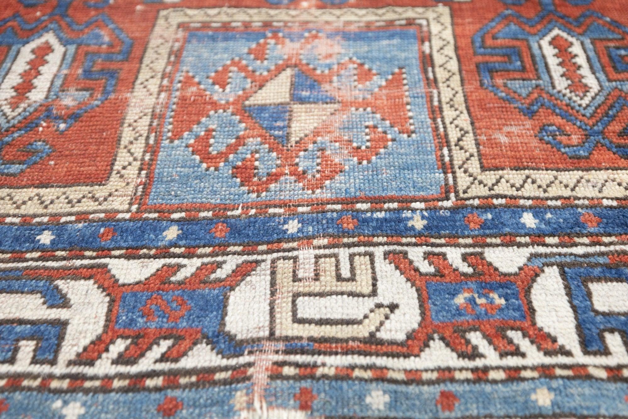 Kazak-Teppich 3'6'' x 5'3'' (Persisch) im Angebot