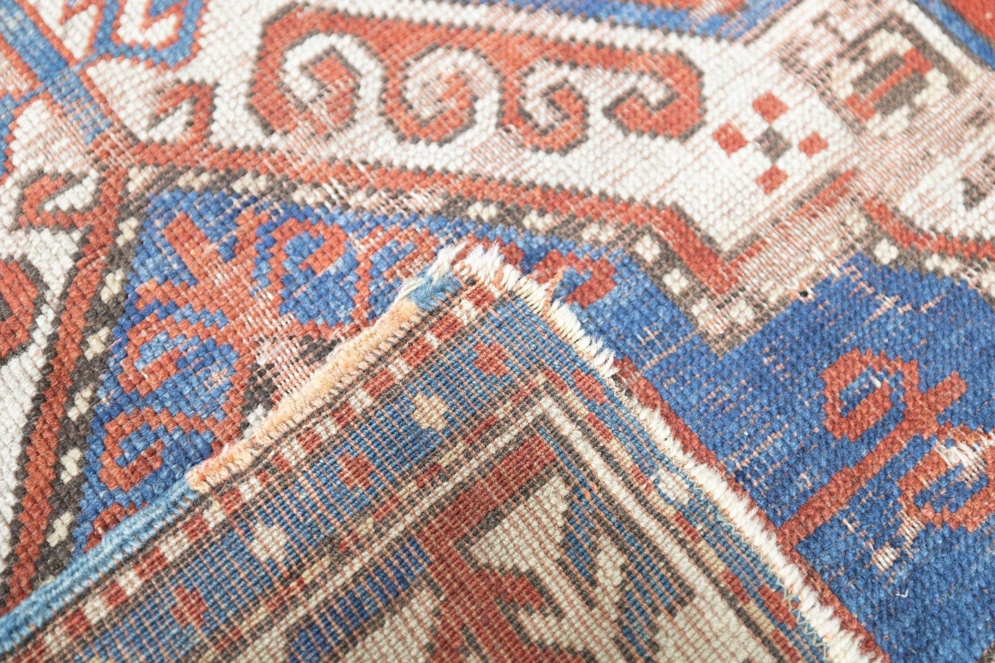 Kazak-Teppich 3'6'' x 5'3'' im Angebot 2