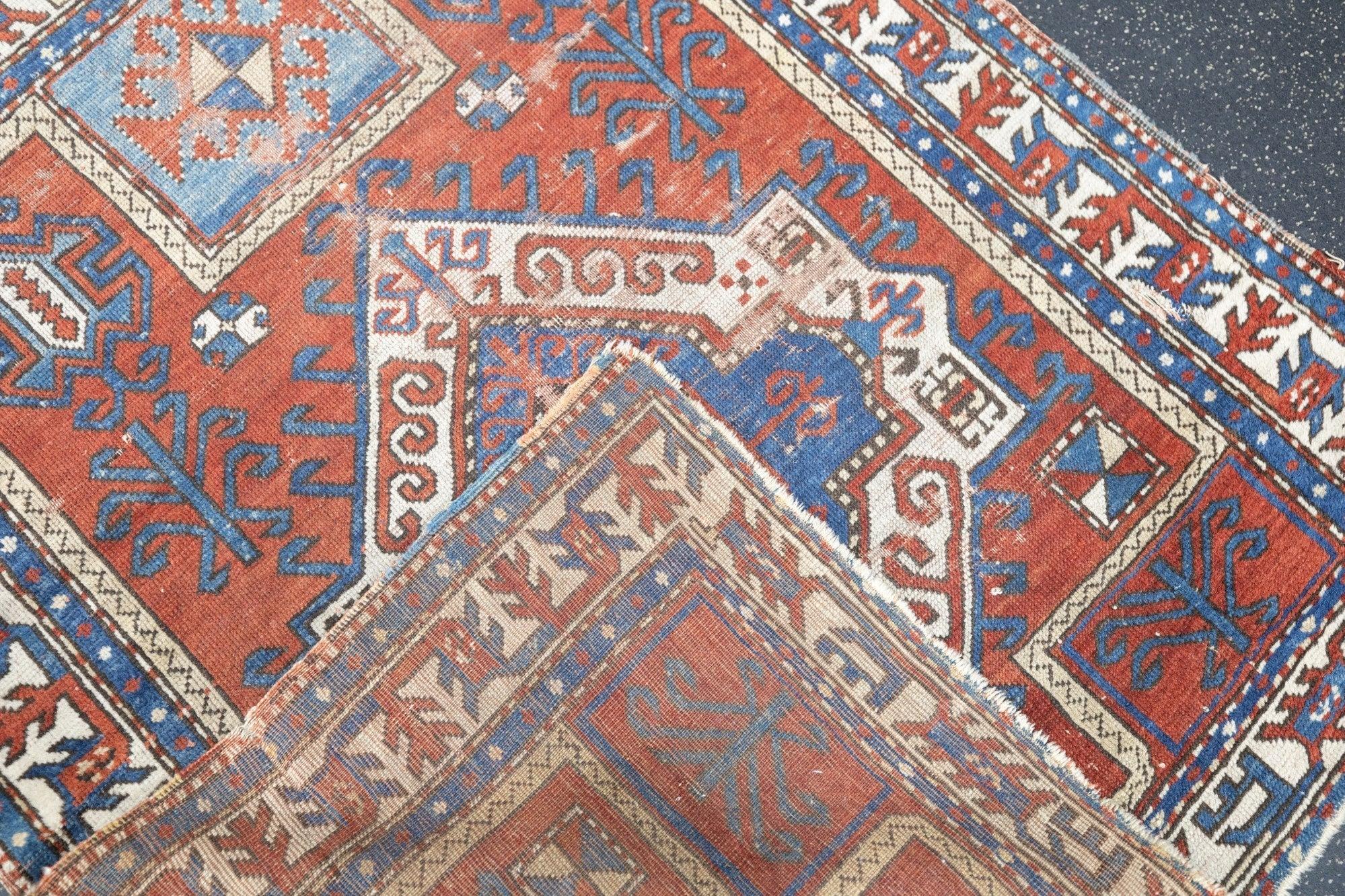 Kazak-Teppich 3'6'' x 5'3'' im Angebot 3
